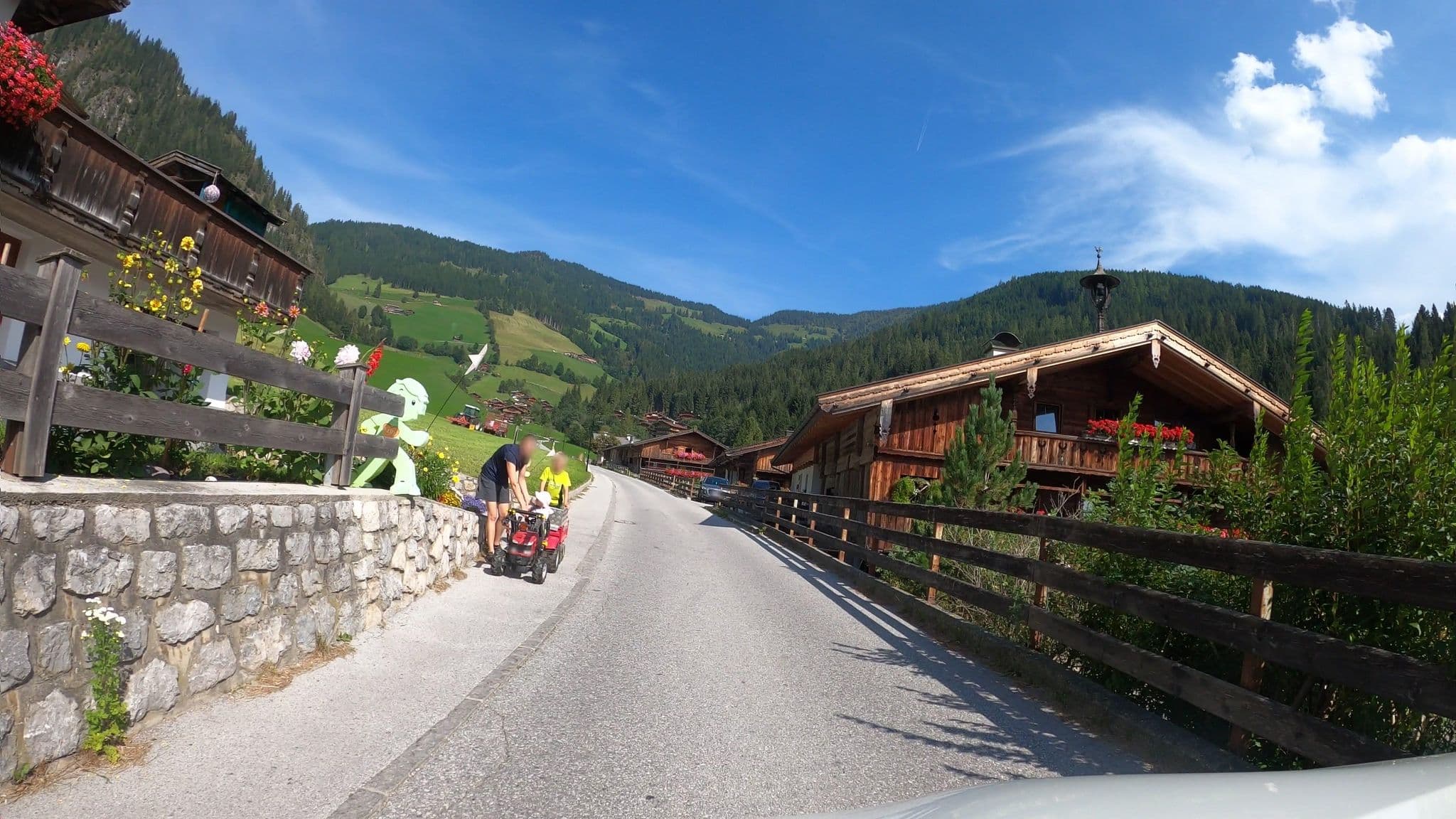 Street view near Lederer's Zuhaus, Alpbach — © osmplus_org (CC BY-SA · Mapillary)