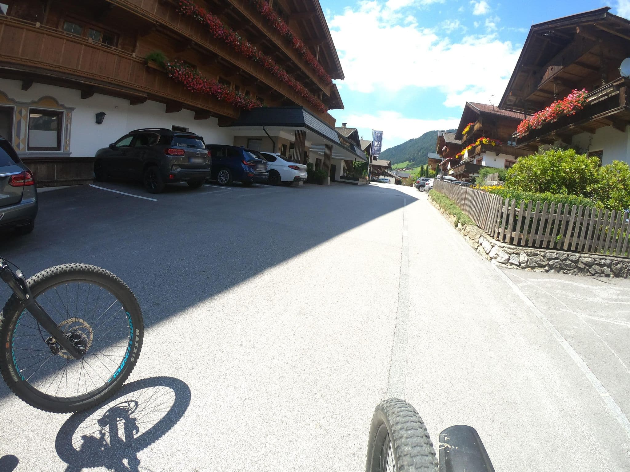 Street view near Gasthof-Pension Der Berghof, Alpbach — © vinisa (CC BY-SA · Mapillary)