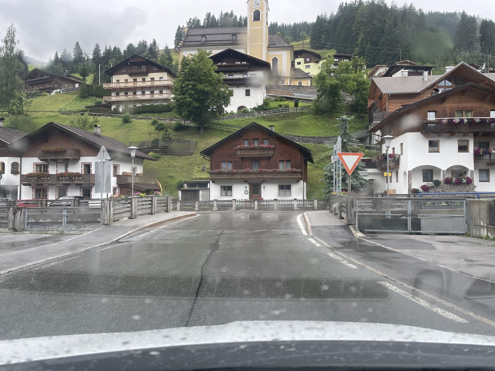 Street view near Ferienwohnung Webhofer, Sillian — © chicc0 (CC BY-SA · Mapillary)