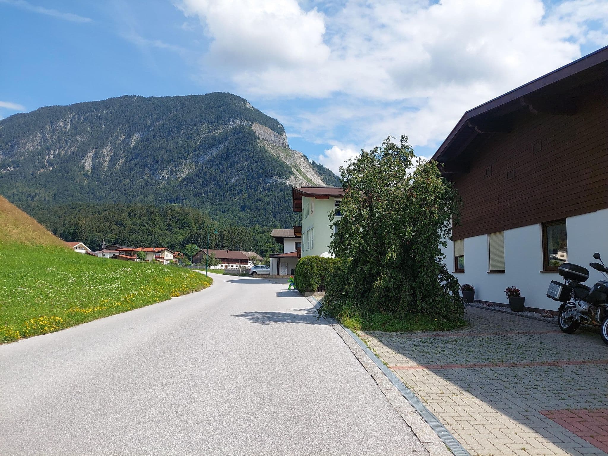 Street view near Peter Hechenleitner, Bad Häring — © viavista (CC BY-SA · Mapillary)