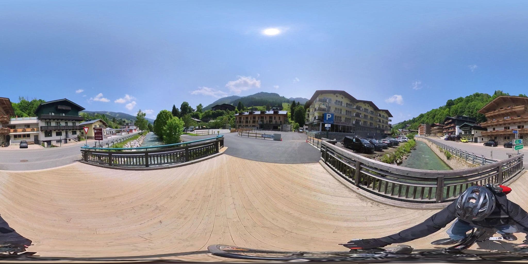 Street view near Hotel Garni Elisabeth, Saalbach — © osmplus_org (CC BY-SA · Mapillary)