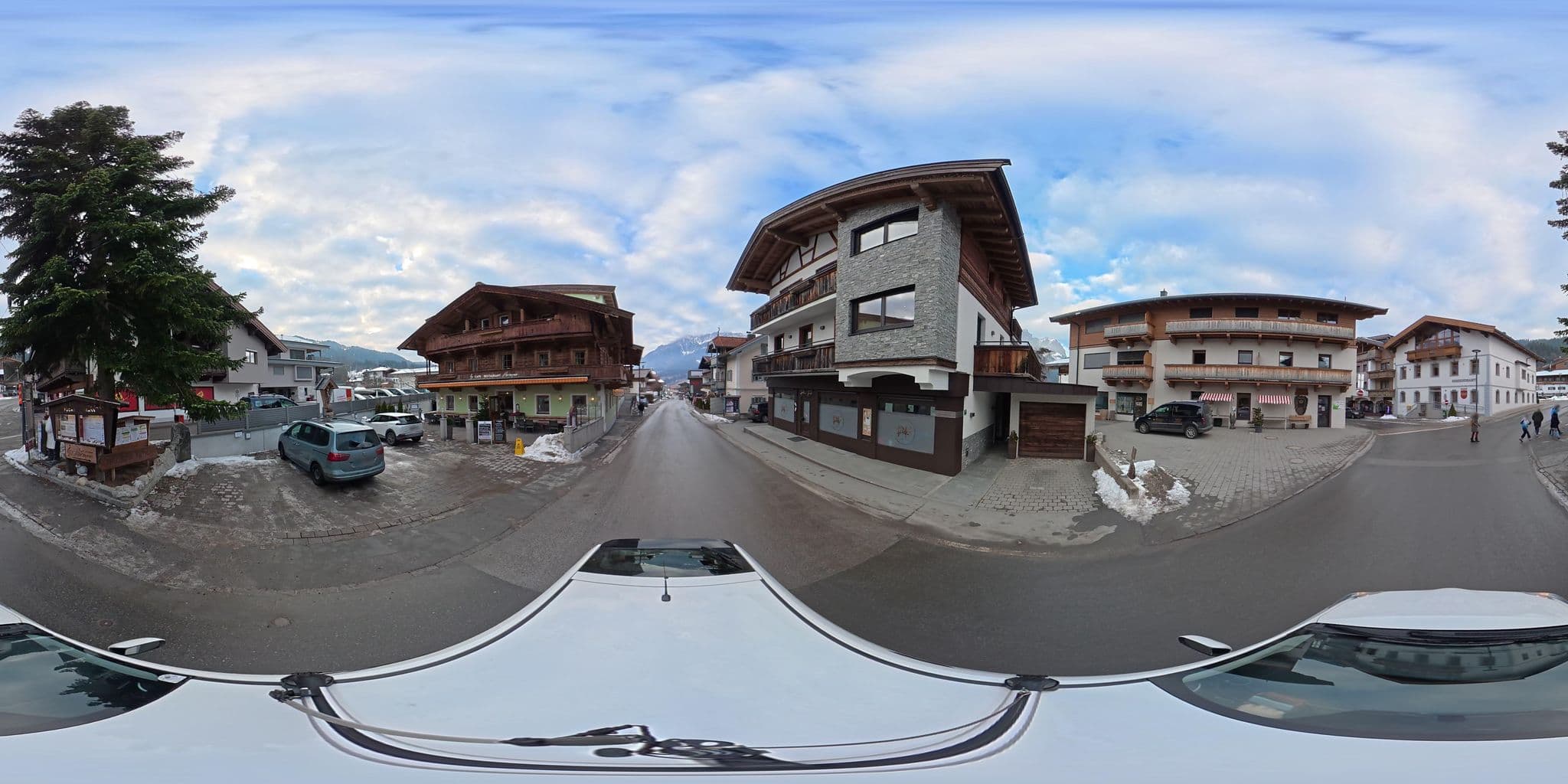 Street view near Luise Weinfurter, Ellmau — © osmplus_org (CC BY-SA · Mapillary)
