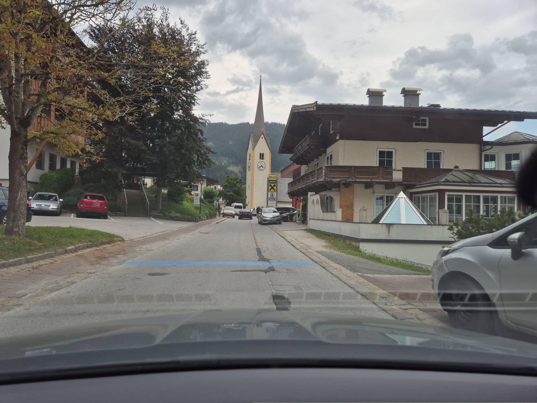 Street view near Apartements La Piazza, Neukirchen am Großvenediger — © schermy_at (CC BY-SA · Mapillary)
