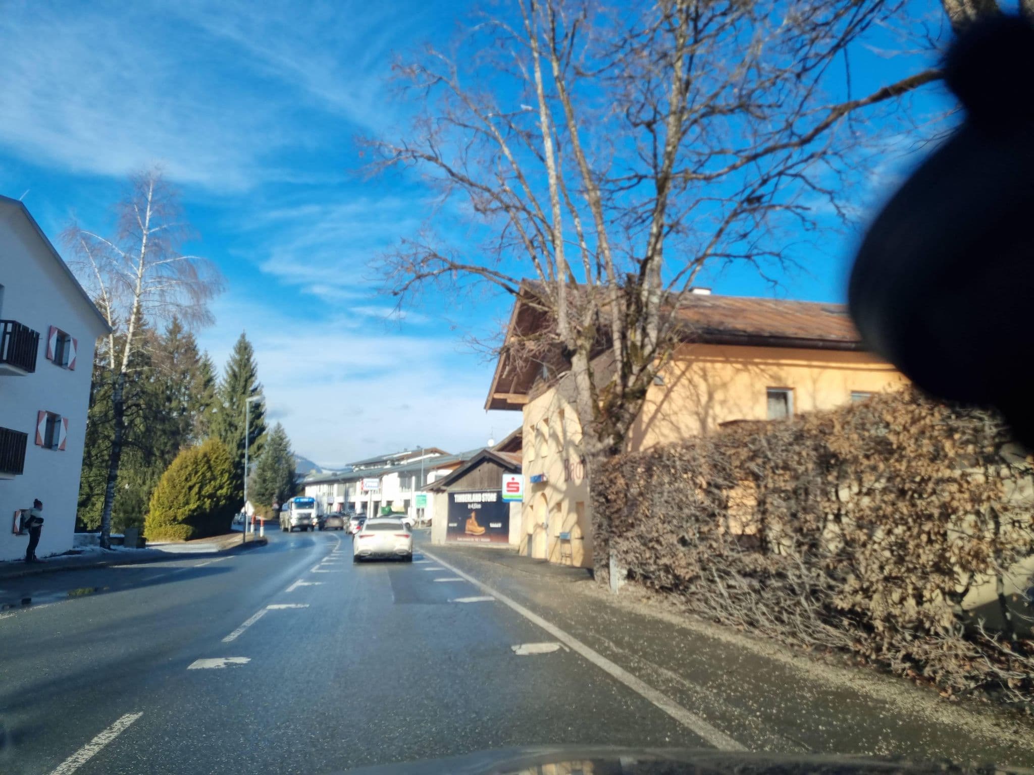 Street view near Hotel Garni Entstrasser, Kitzbühel — © dsmm (CC BY-SA · Mapillary)