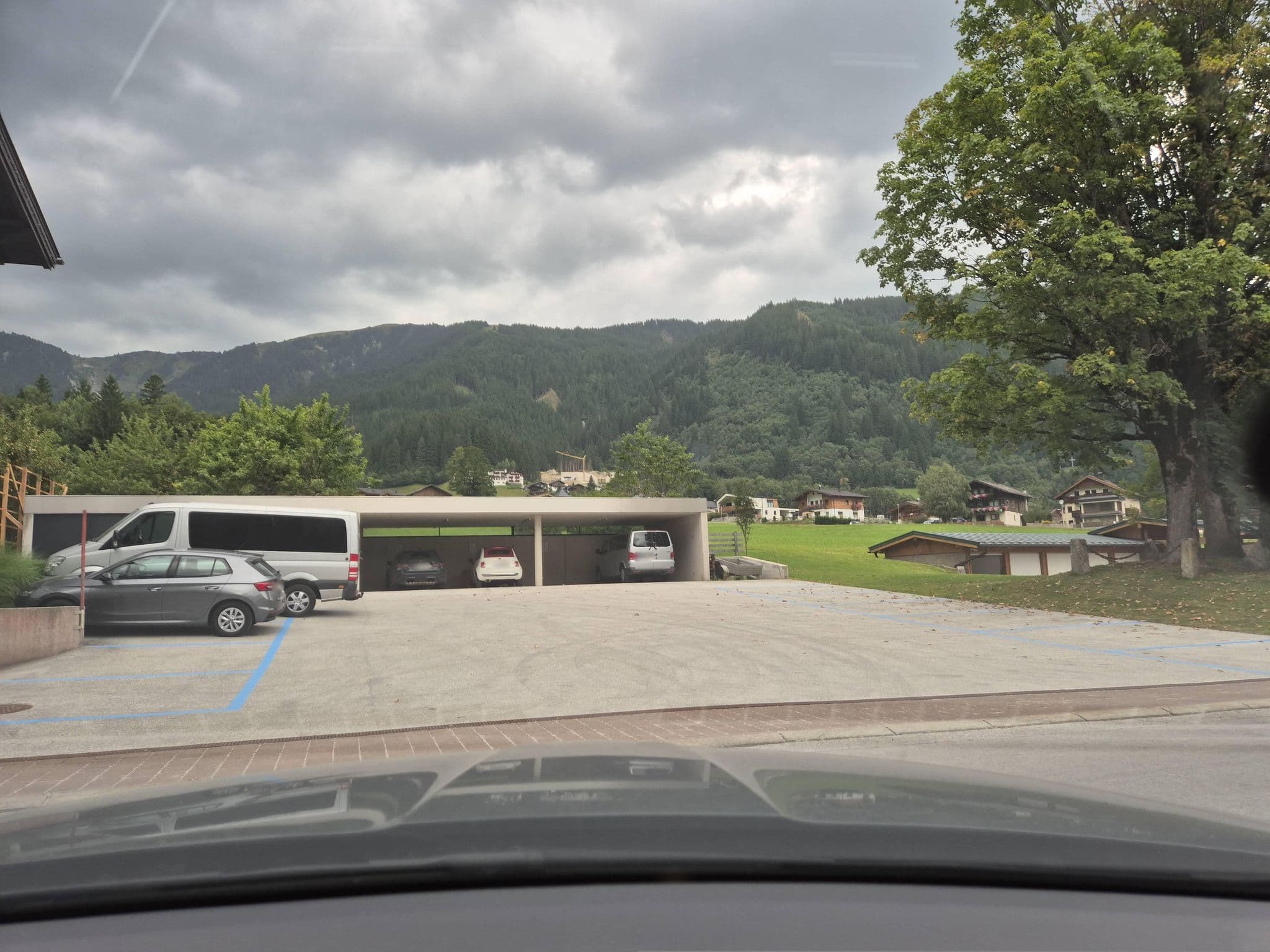 Street view near Pension Falkenstein, Neukirchen am Großvenediger — © schermy_at (CC BY-SA · Mapillary)