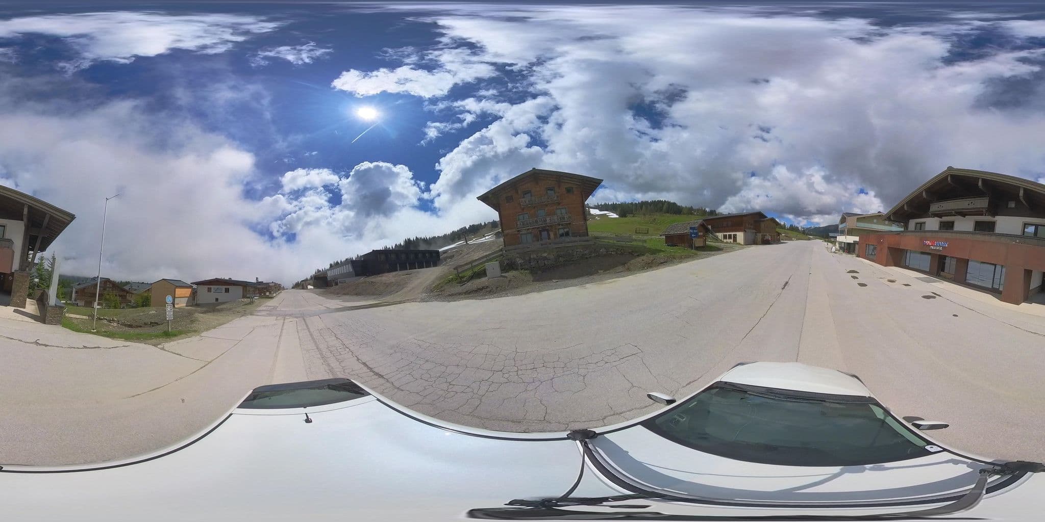 Street view near Intersportalm, Neukirchen am Großvenediger — © osmplus_org (CC BY-SA · Mapillary)