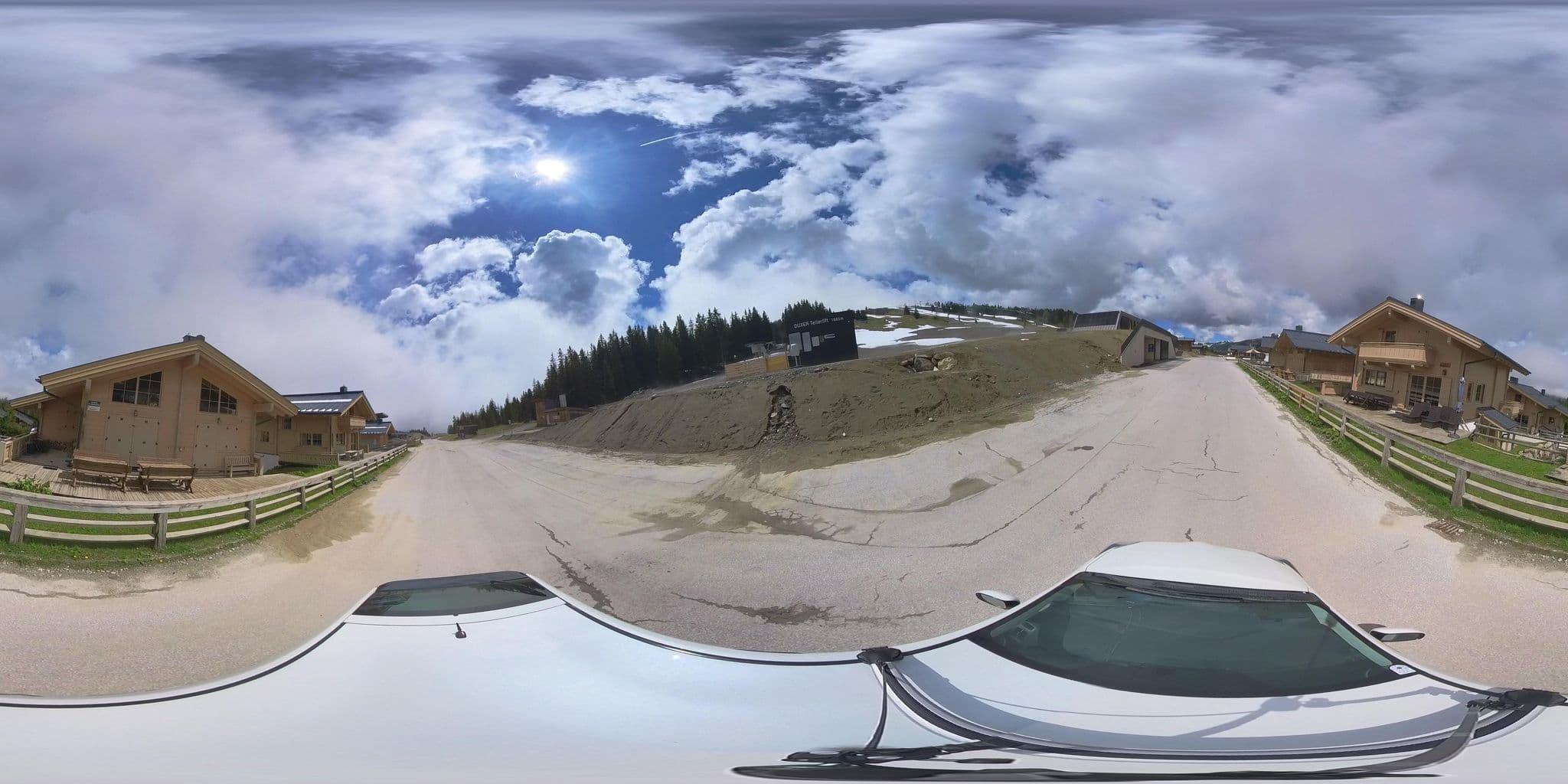 Street view near Chalet Twin, Neukirchen am Großvenediger — © osmplus_org (CC BY-SA · Mapillary)
