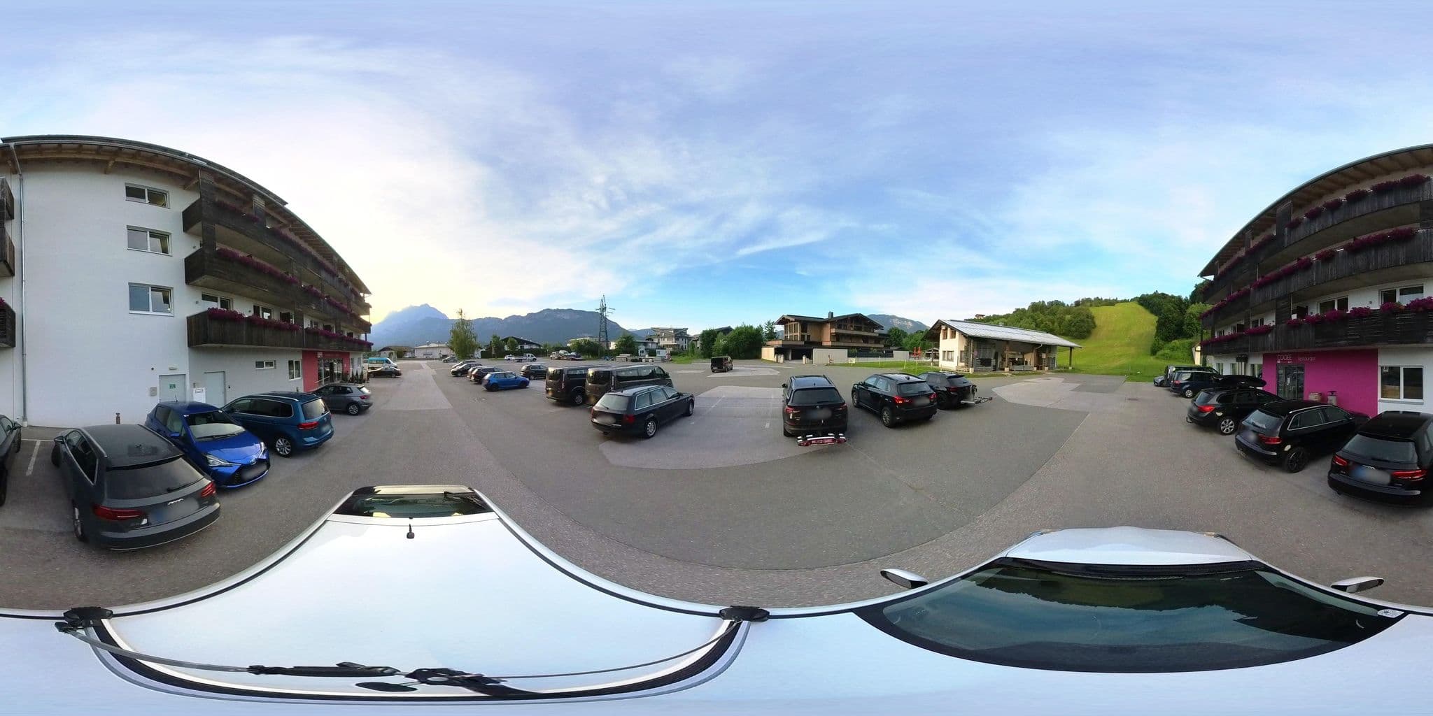 Street view near Adeo Alpin, Sankt Johann in Tirol — © osmplus_org (CC BY-SA · Mapillary)