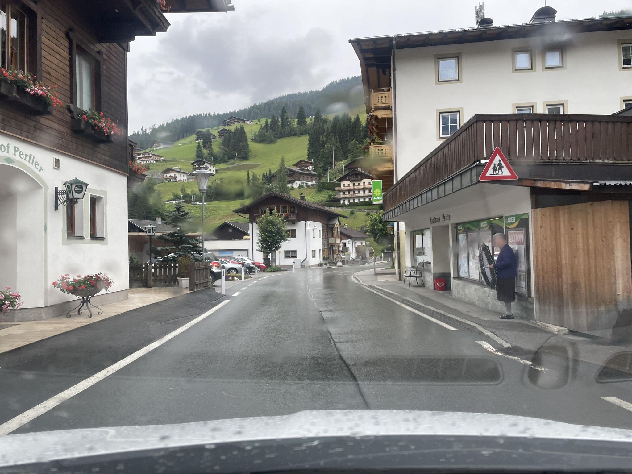Street view near Gasthof Perfler, Sillian — © chicc0 (CC BY-SA · Mapillary)