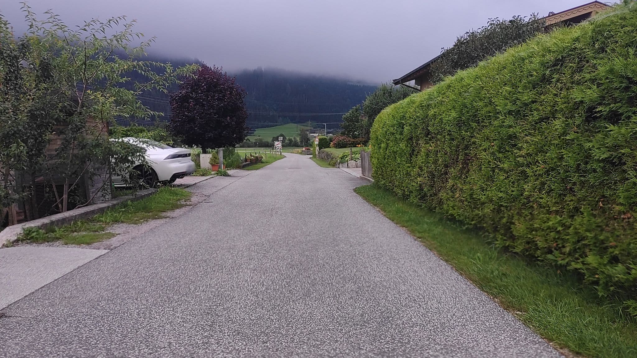 Street view near Landhaus Waldegger, Uttendorf — © consens_verkehrsplanung (CC BY-SA · Mapillary)