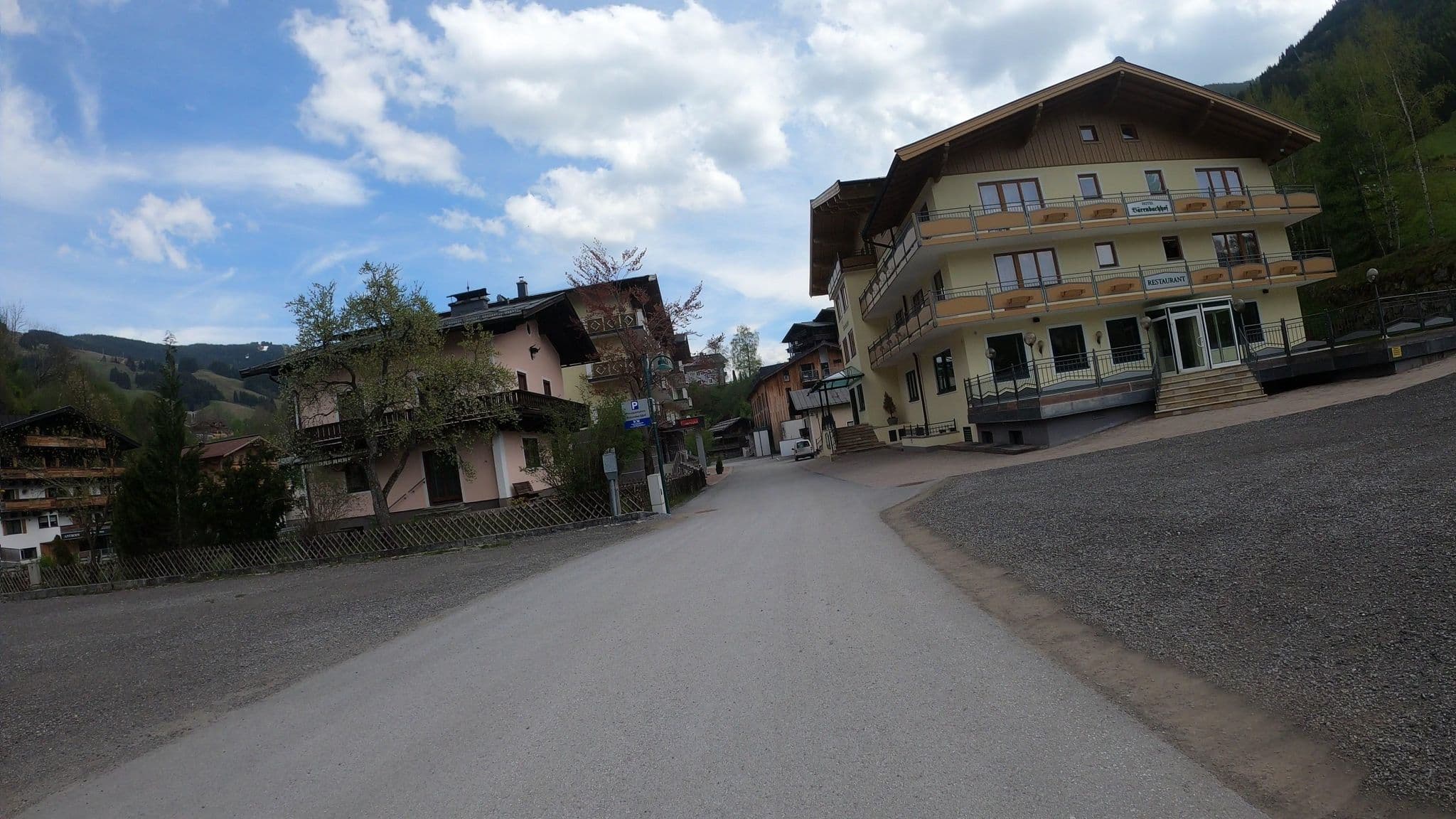 Street view near Baerenbachhof, Saalbach — © osmplus_org (CC BY-SA · Mapillary)