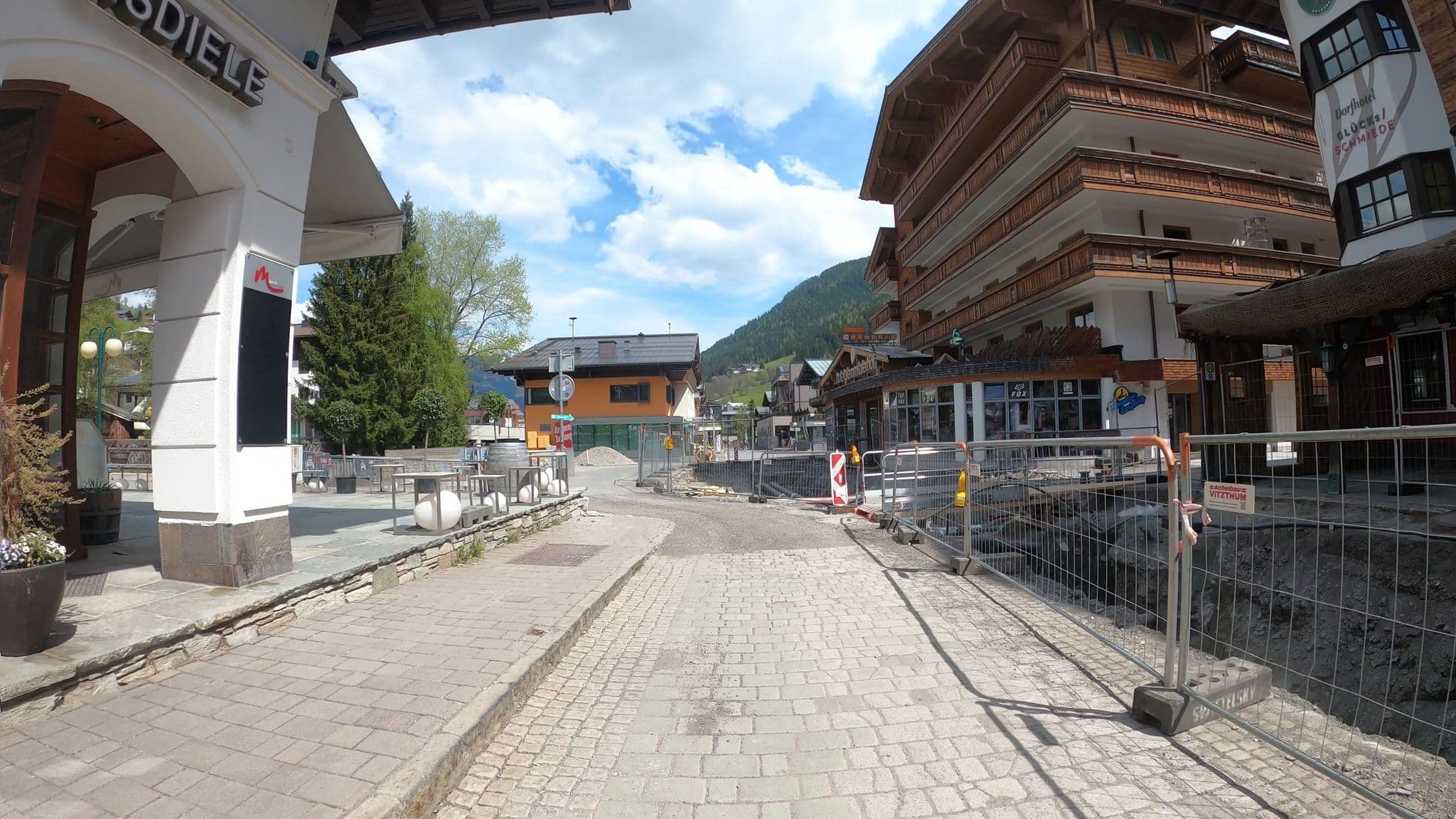 Street view near Schi Keller, Hinterglemm — © osmplus_org (CC BY-SA · Mapillary)