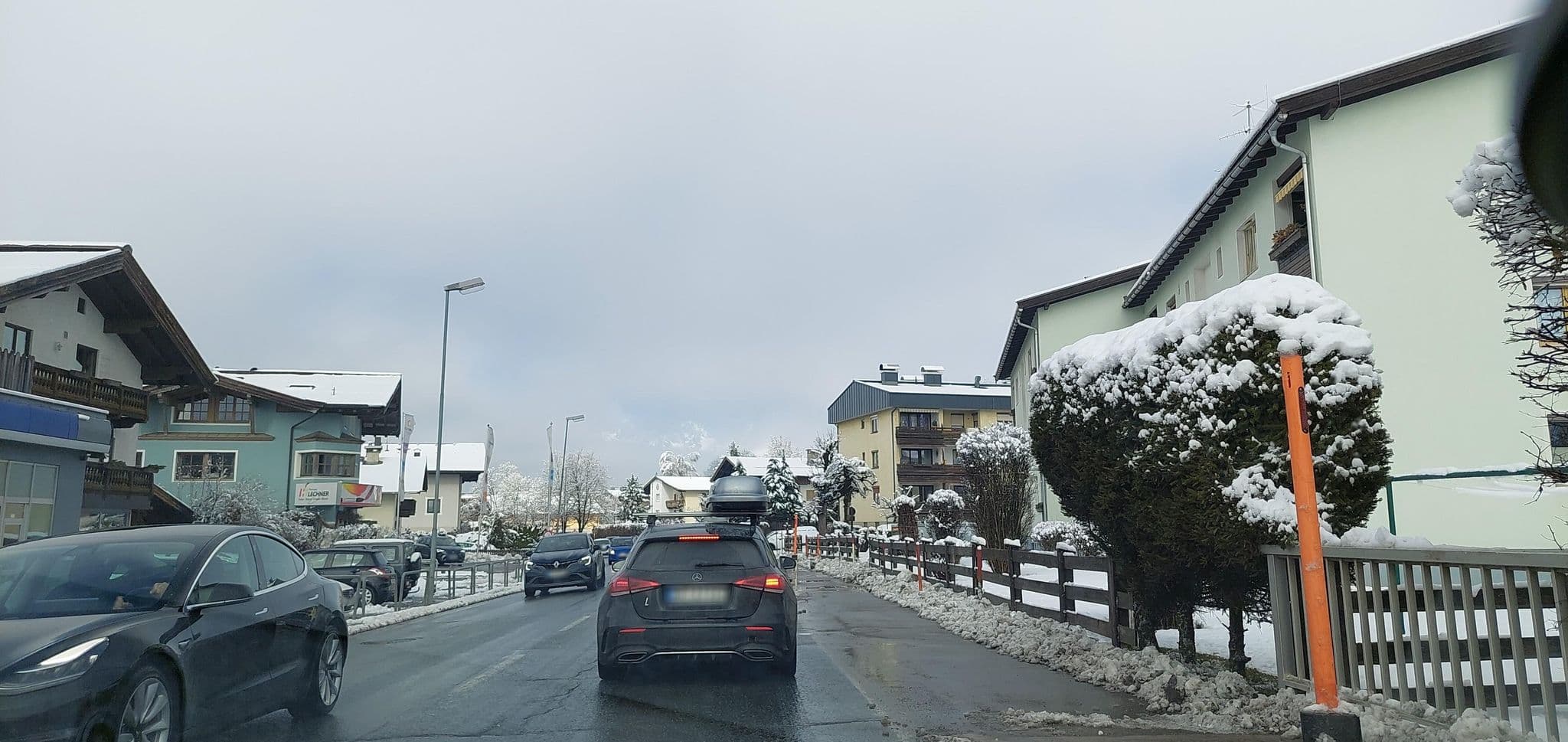 Street view near Kitzapartments, Kitzbühel — © gzin (CC BY-SA · Mapillary)