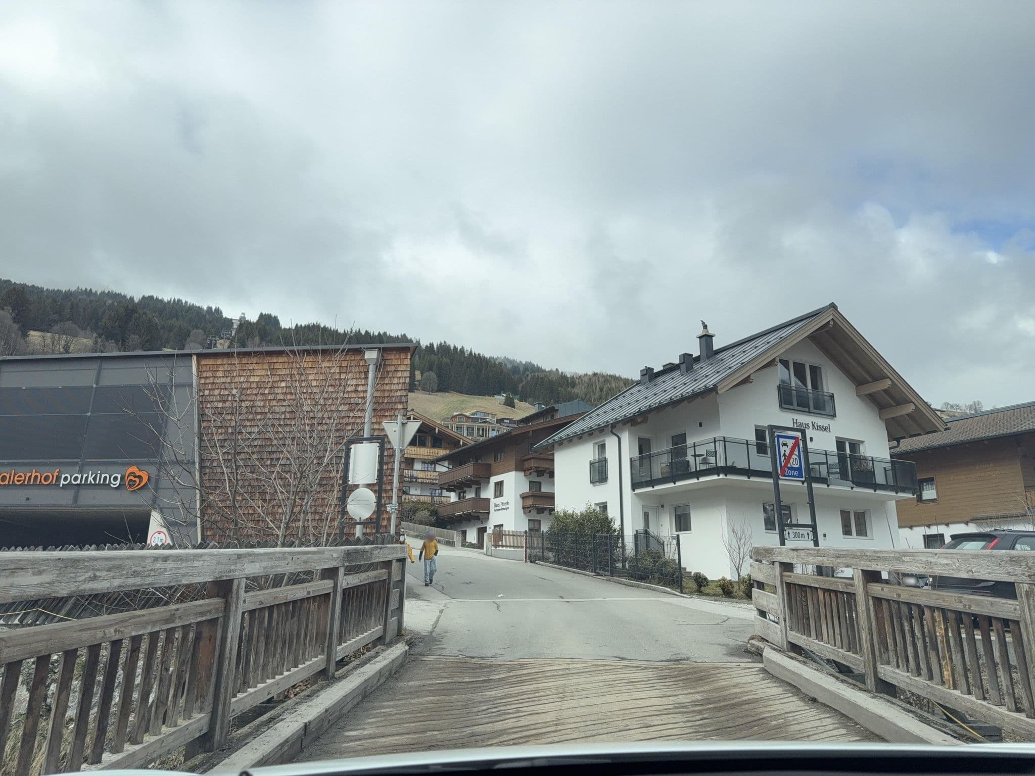 Street view near Appartementhaeuser Monika, Hinterglemm — © ottor (CC BY-SA · Mapillary)