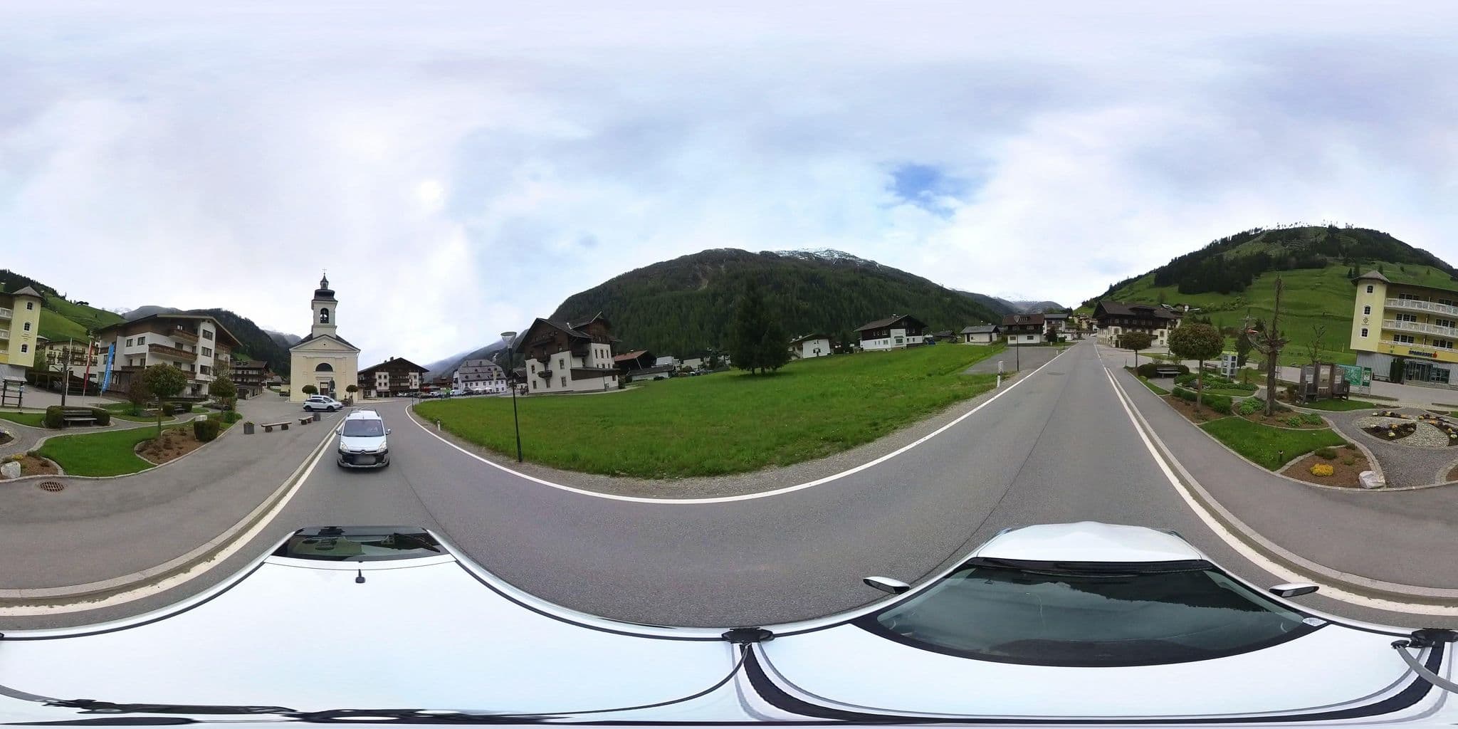 Street view near Design-Appartementhaus - Urlaubsresort Hafele, Virgen — © osmplus_org (CC BY-SA · Mapillary)