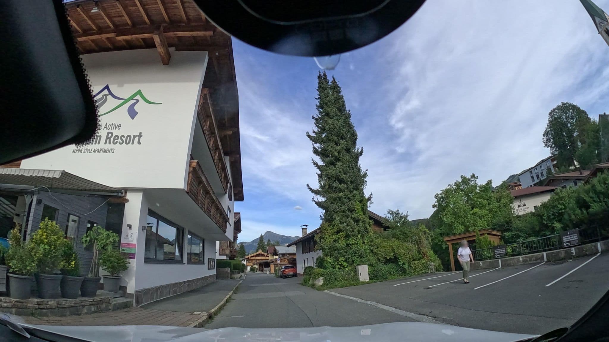 Street view near Mountain Resort, Kirchberg in Tirol — © dapiang (CC BY-SA · Mapillary)