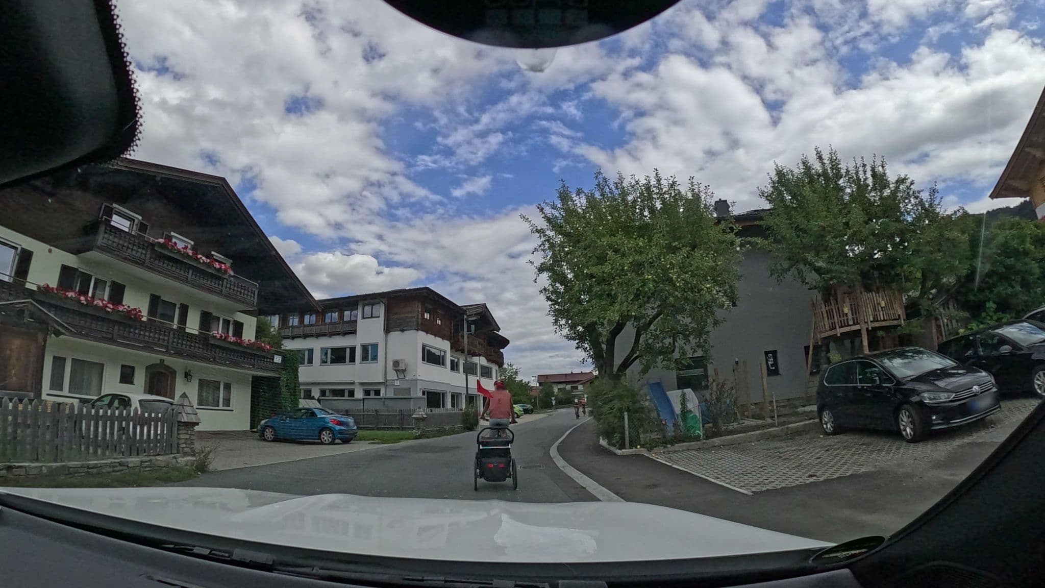 Street view near Gasthaus Widauer - Lackner Elfriede, Ellmau — © dapiang (CC BY-SA · Mapillary)