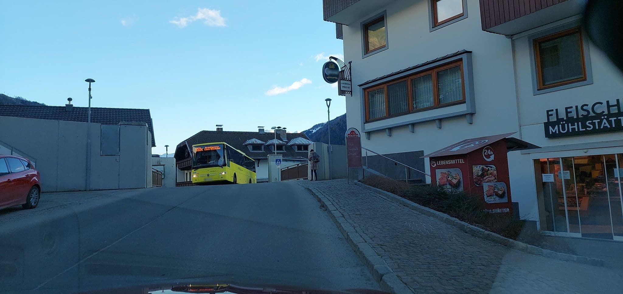 Street view near Alpinlodge, Matrei in Osttirol — © gzin (CC BY-SA · Mapillary)