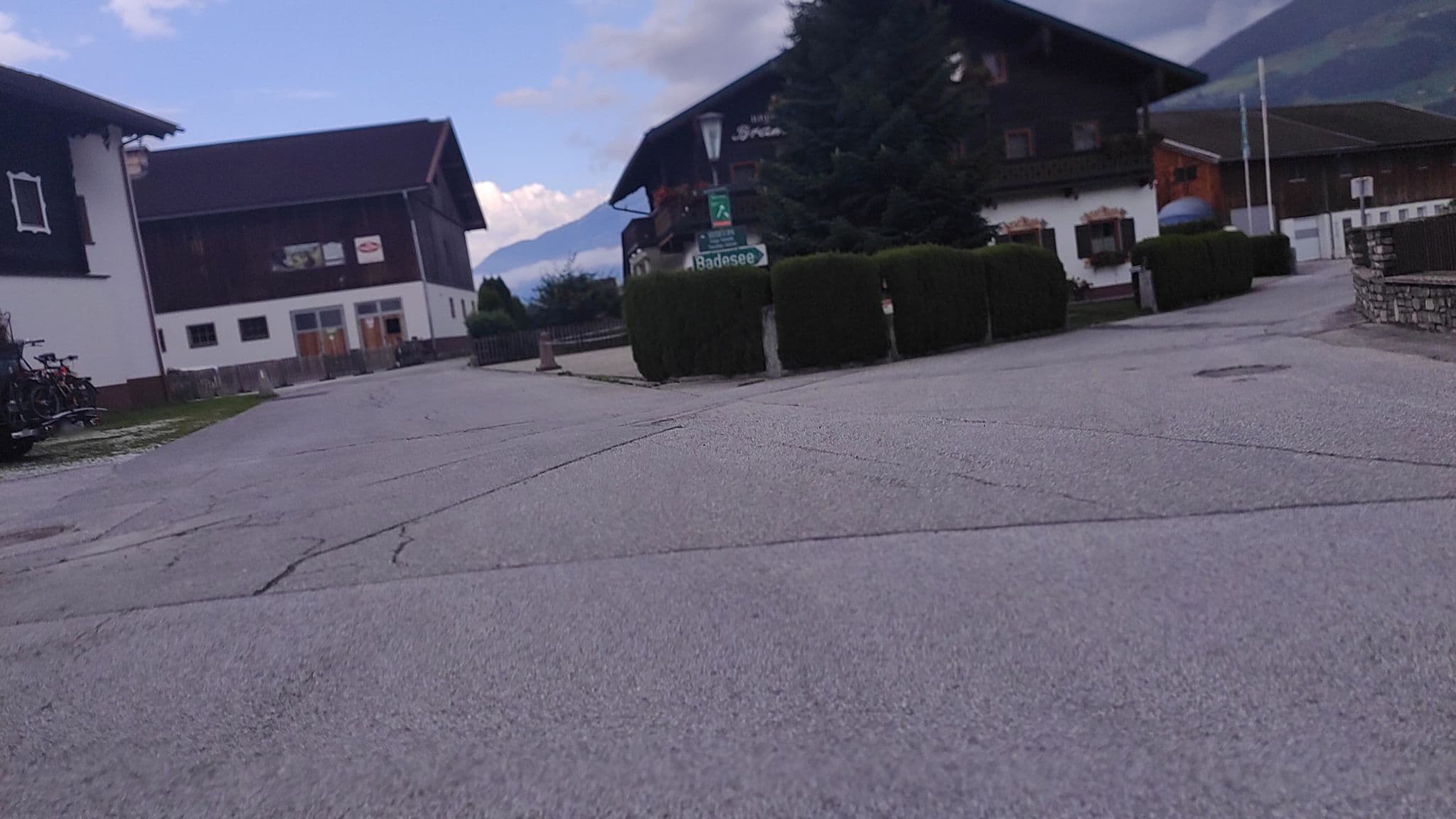 Street view near Scharrerhof, Mittersill — © consens_verkehrsplanung (CC BY-SA · Mapillary)