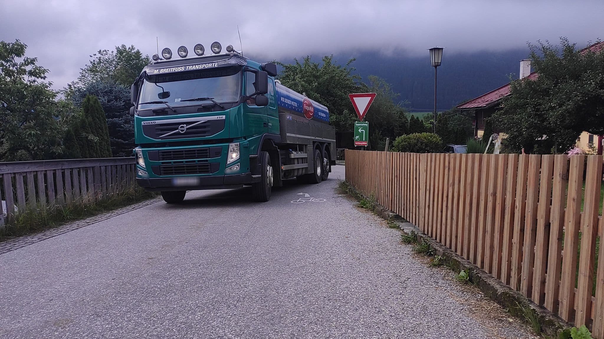 Street view near Gasthof WALD und WILD, Stuhlfelden — © consens_verkehrsplanung (CC BY-SA · Mapillary)