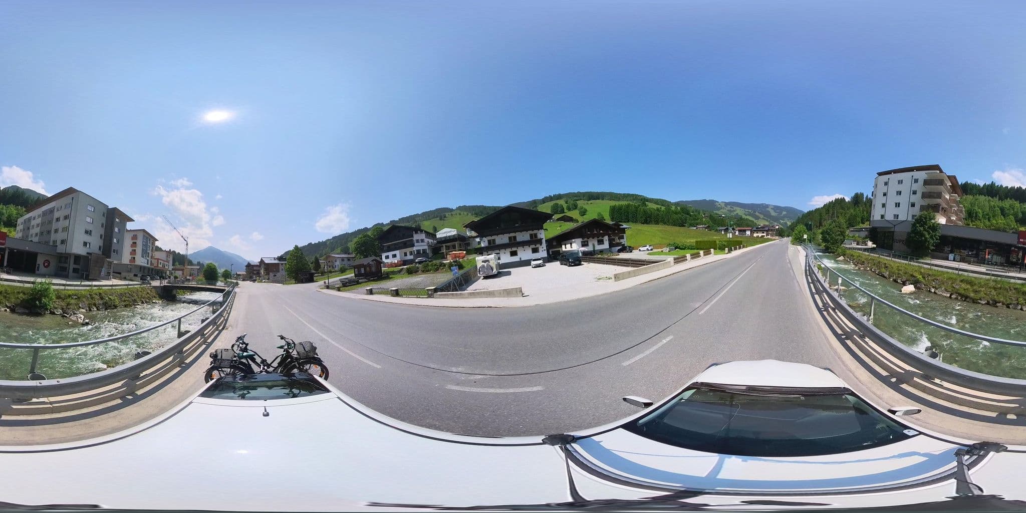 Street view near Frühstückspension Rosneg, Saalbach — © osmplus_org (CC BY-SA · Mapillary)