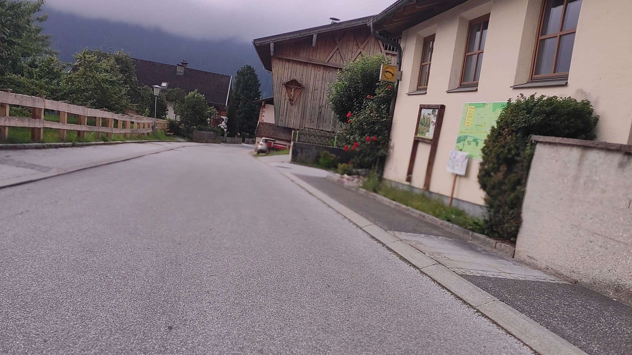 Street view near Pension Grubhof, Stuhlfelden — © consens_verkehrsplanung (CC BY-SA · Mapillary)