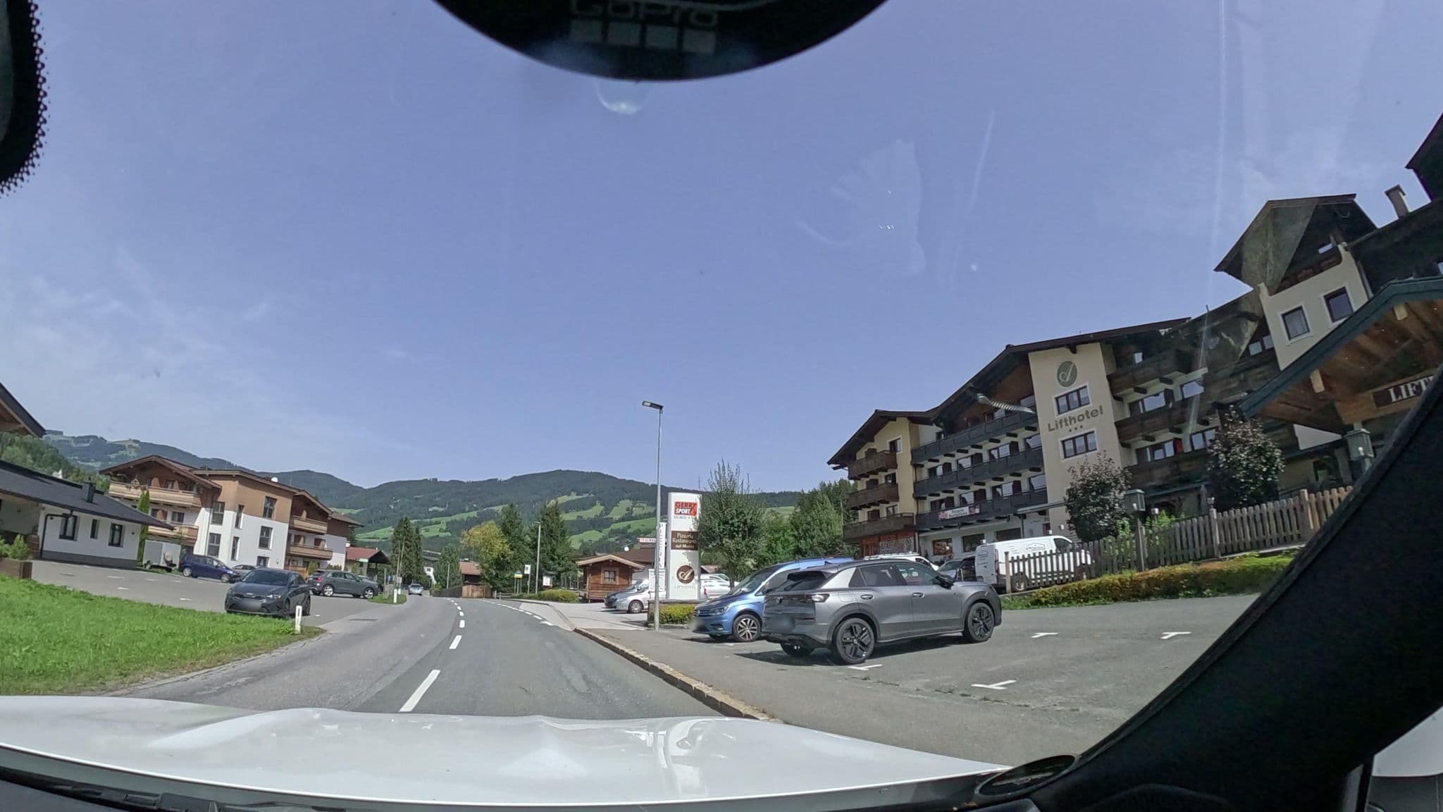 Street view near lifthotel room 222, Kirchberg in Tirol — © dapiang (CC BY-SA · Mapillary)