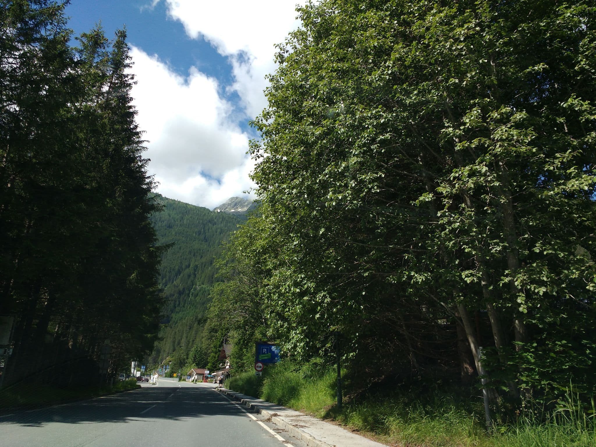 Street view near Ferienwohnung Trattenhaus, Neukirchen am Großvenediger — © thetornado76 (CC BY-SA · Mapillary)
