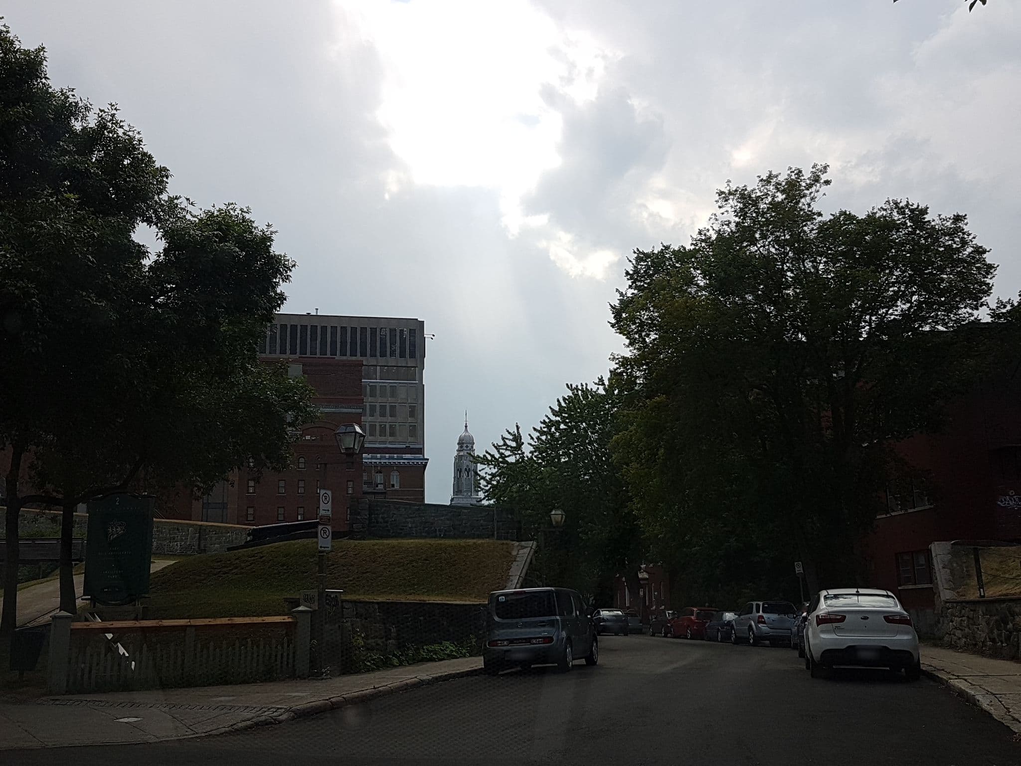 Street view near le 31 McMahon, Québec — © jopparn (CC BY-SA · Mapillary)