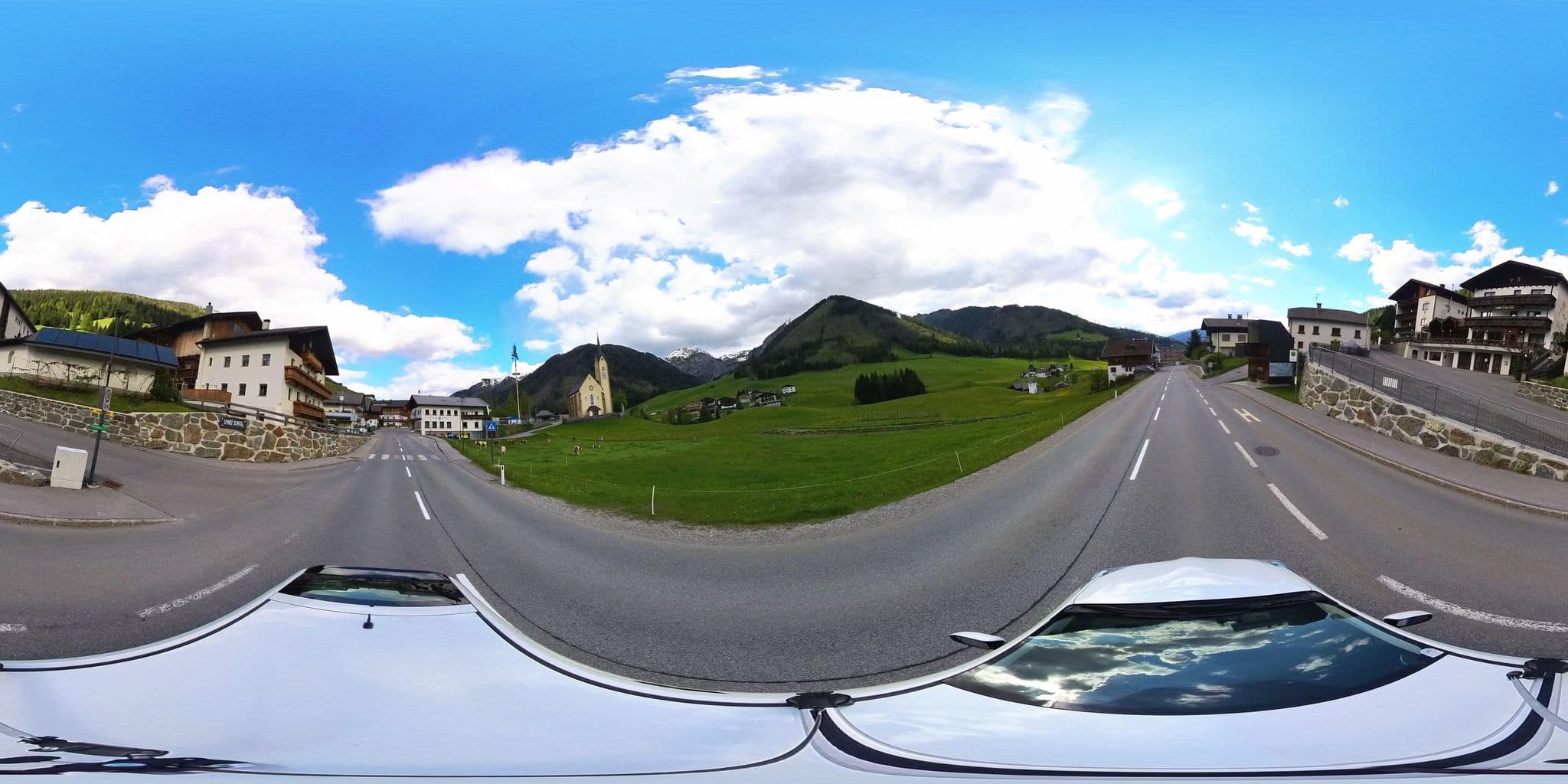 Street view near Hotel Sonnblick Kartitsch, Sillian — © osmplus_org (CC BY-SA · Mapillary)