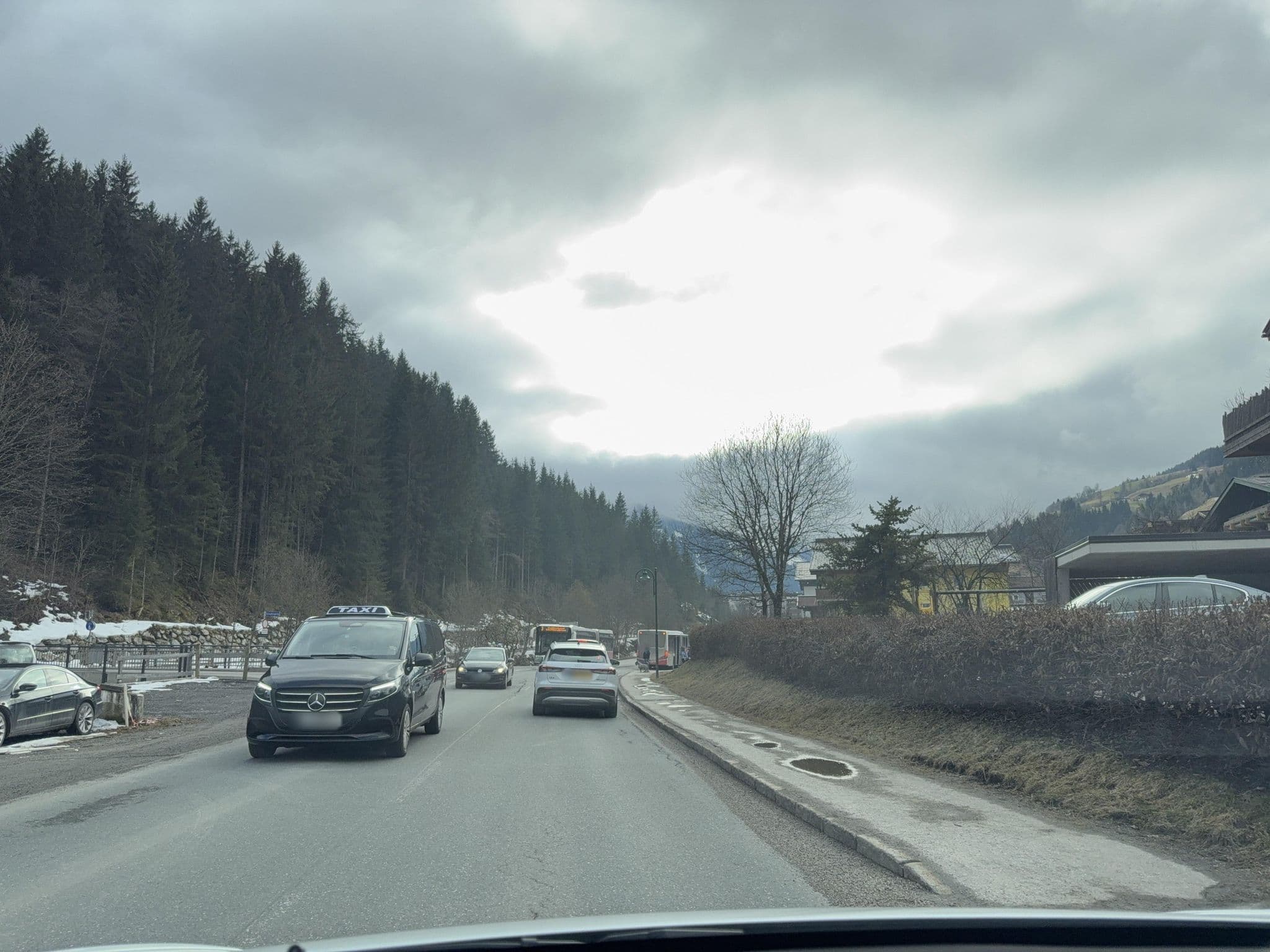 Street view near Gästehaus Niederseer, Saalbach — © ottor (CC BY-SA · Mapillary)