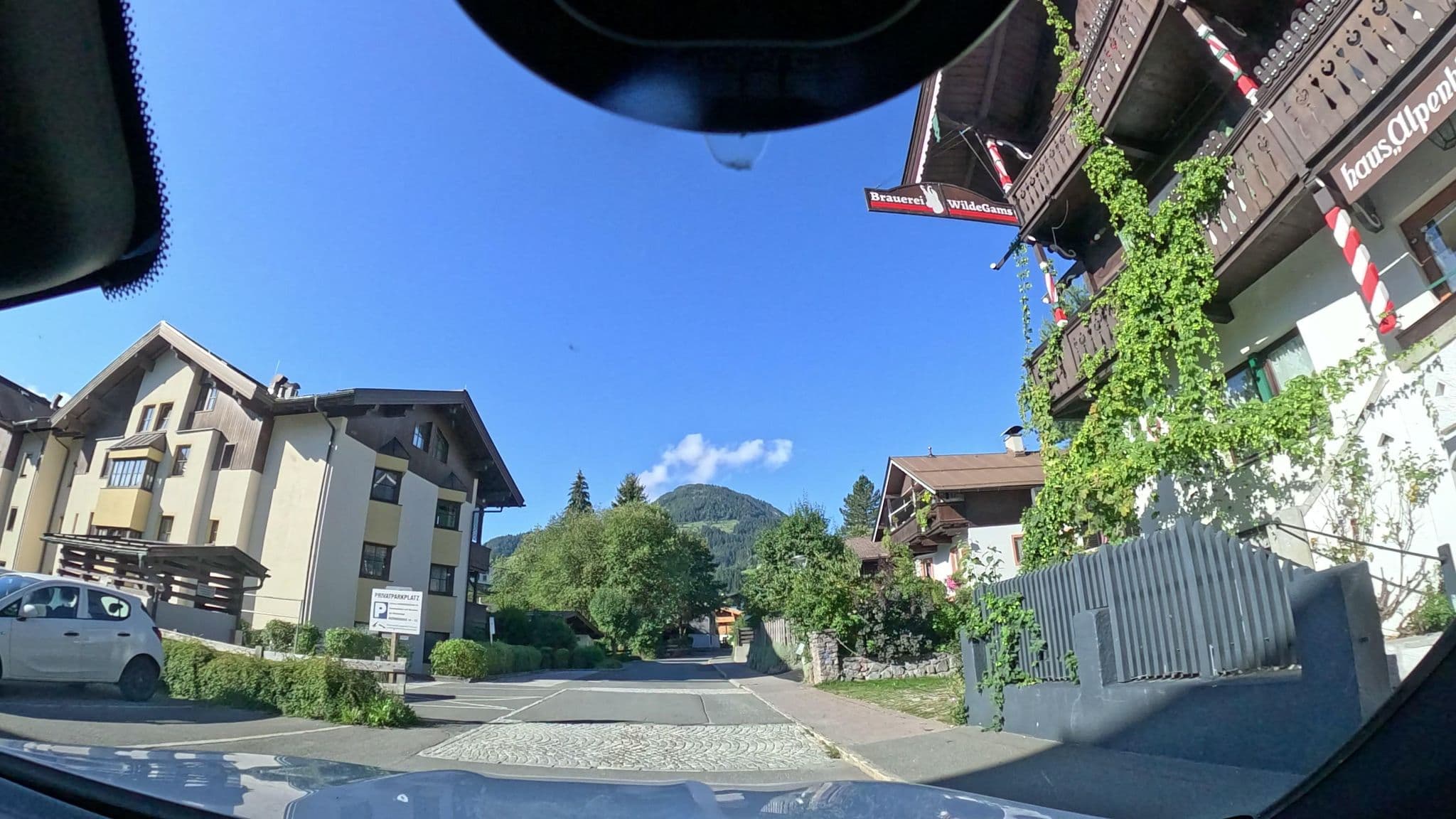 Street view near Haus Alpenblick, Kirchberg in Tirol — © dapiang (CC BY-SA · Mapillary)