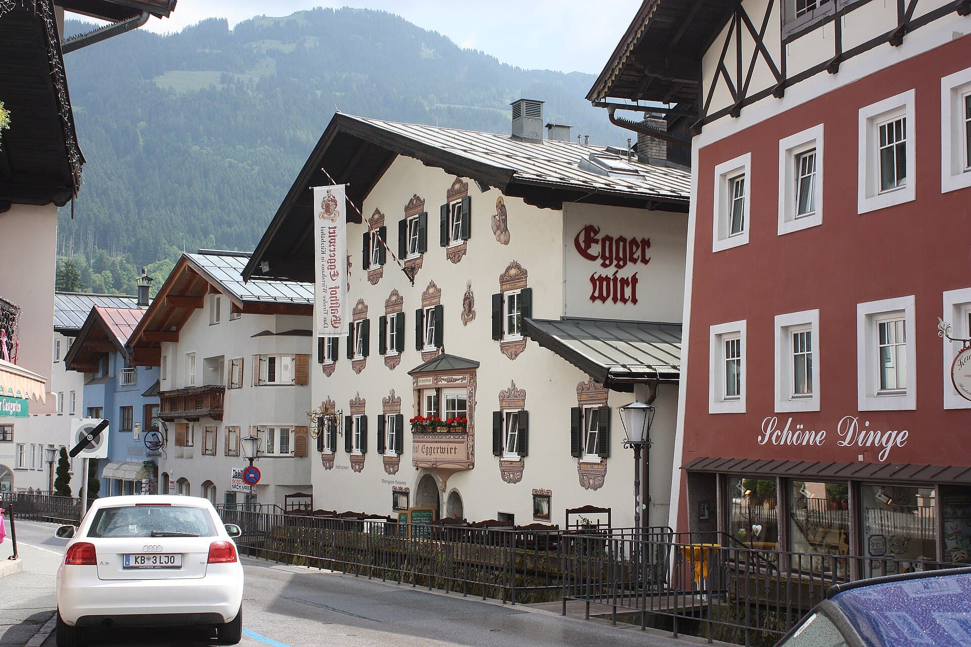 Gasthof Eggerwirt (via Wikimedia Commons, CC BY 4.0)