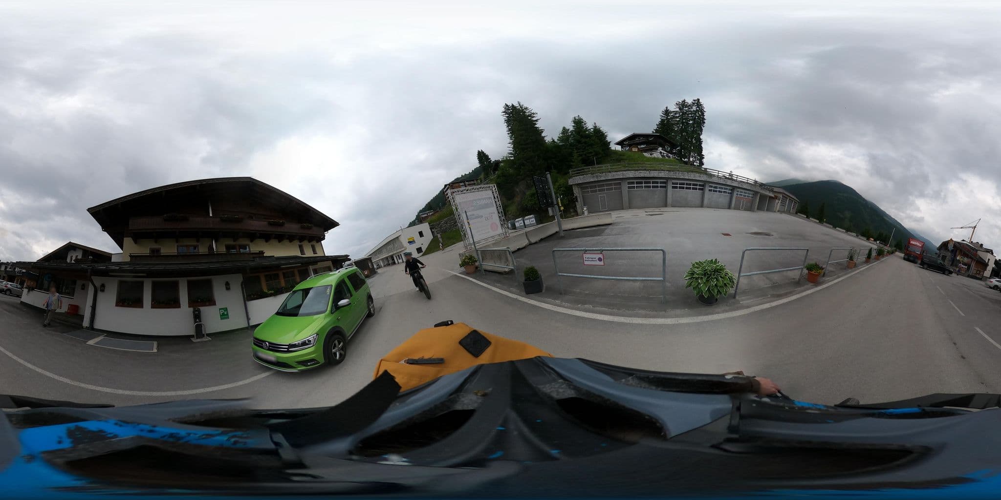 Street view near Cafe Restaurant Sonneck Alm, Neukirchen am Großvenediger — © peterleth (CC BY-SA · Mapillary)