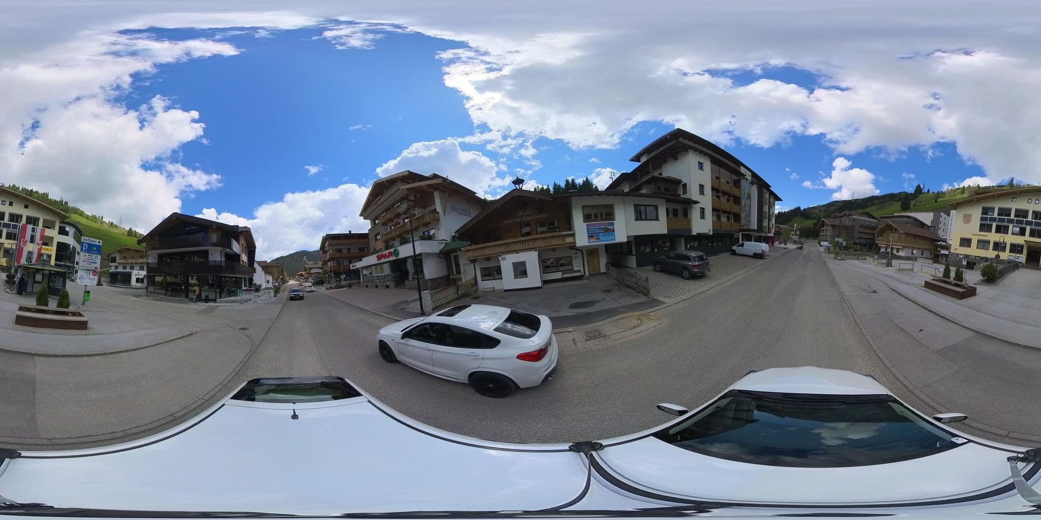 Street view near Ingrid Stoeckl, Aschau — © osmplus_org (CC BY-SA · Mapillary)