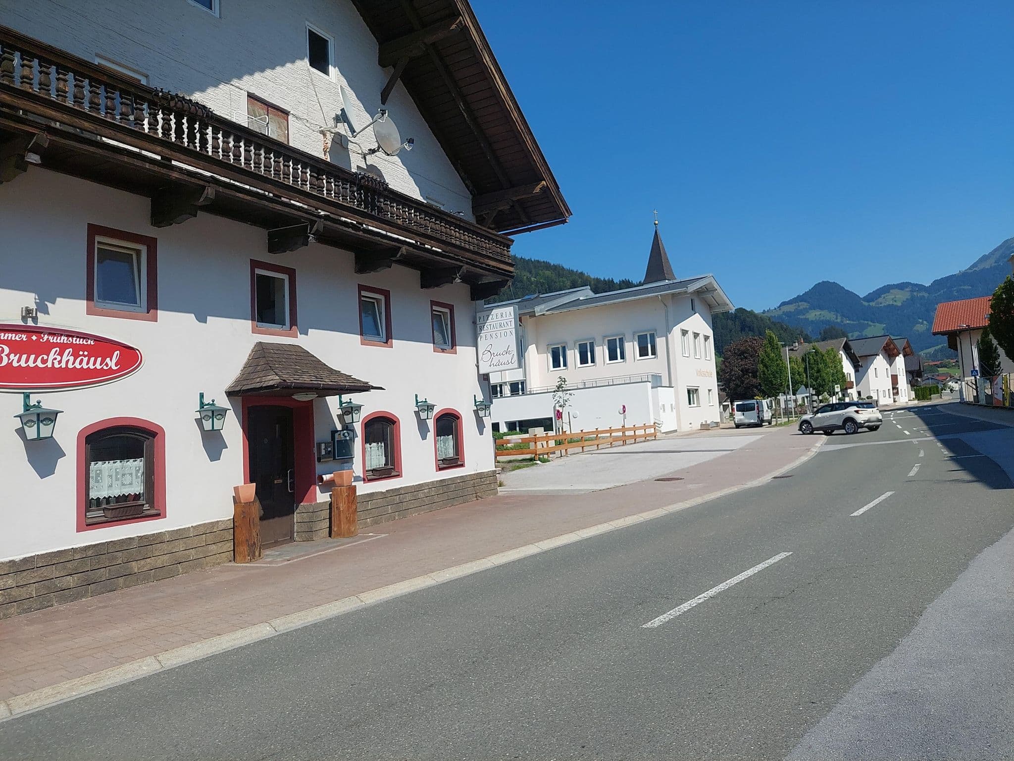 Street view near Gasthaus Bruckhäusl, Bad Häring — © viavista (CC BY-SA · Mapillary)