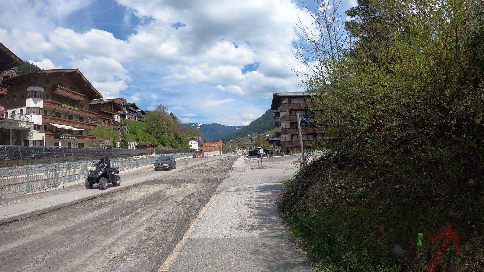Street view near Hotel Forellenhof - Fam Streitberger, Hinterglemm — © osmplus_org (CC BY-SA · Mapillary)