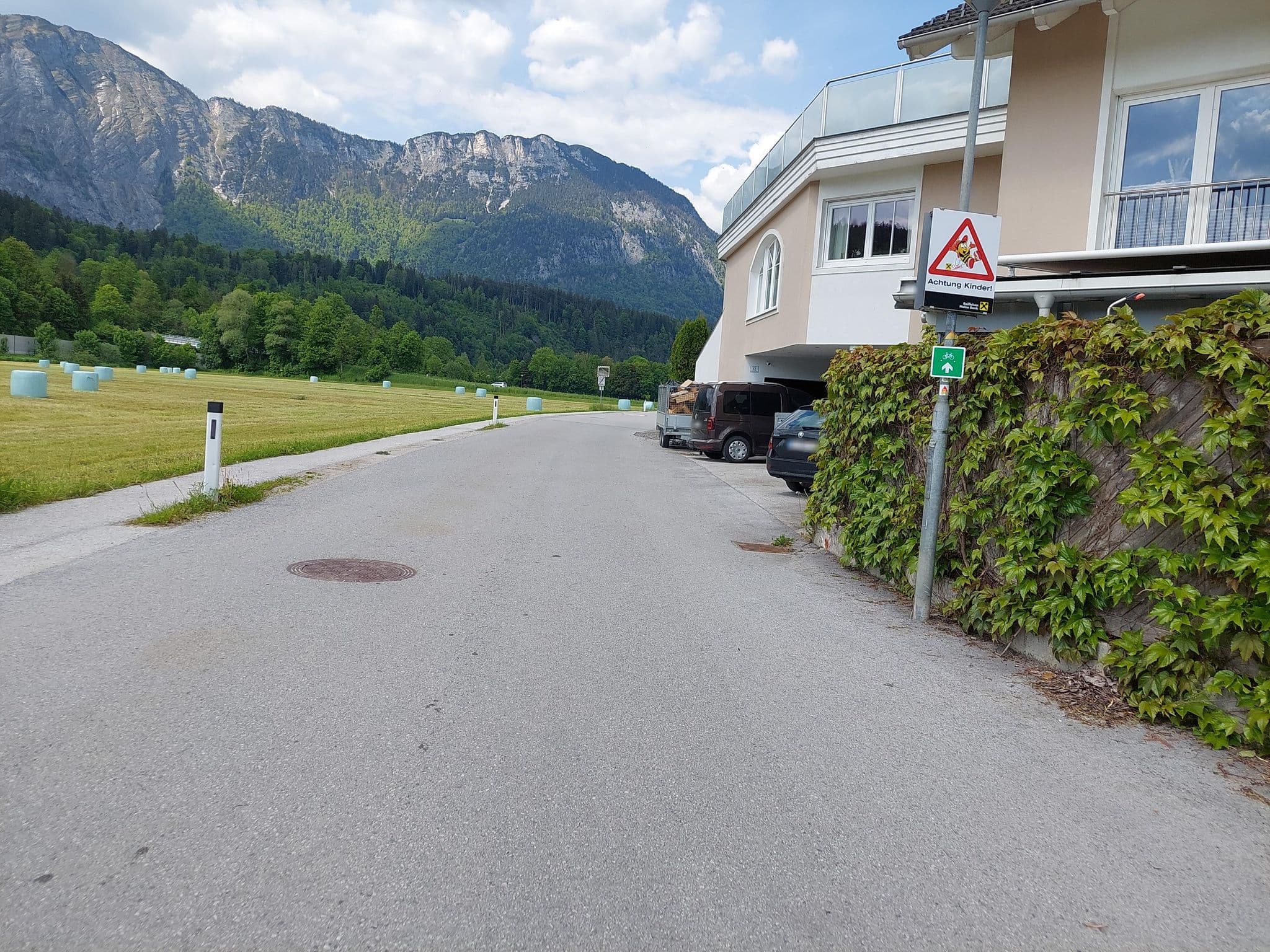 Street view near ALPSTYLE Niederndorf Hotelerrichtung GmbH, Angath — © viavista (CC BY-SA · Mapillary)