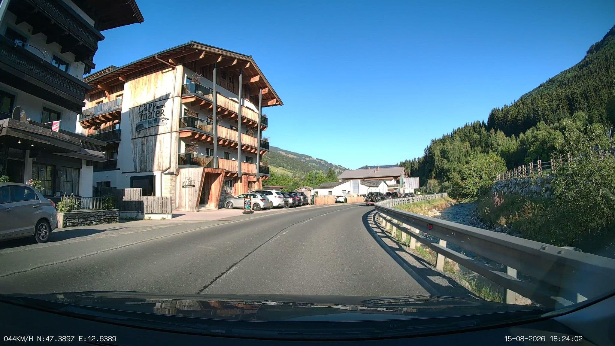 Street view near Hotel Koenig, Saalbach — © heetENkoel (CC BY-SA · Mapillary)