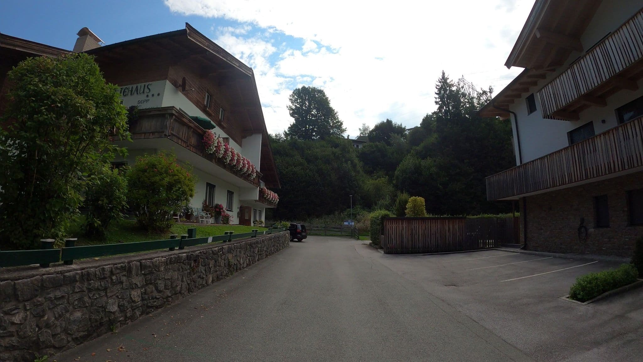 Street view near Haus am Horn, Sankt Johann in Tirol — © osmplus_org (CC BY-SA · Mapillary)