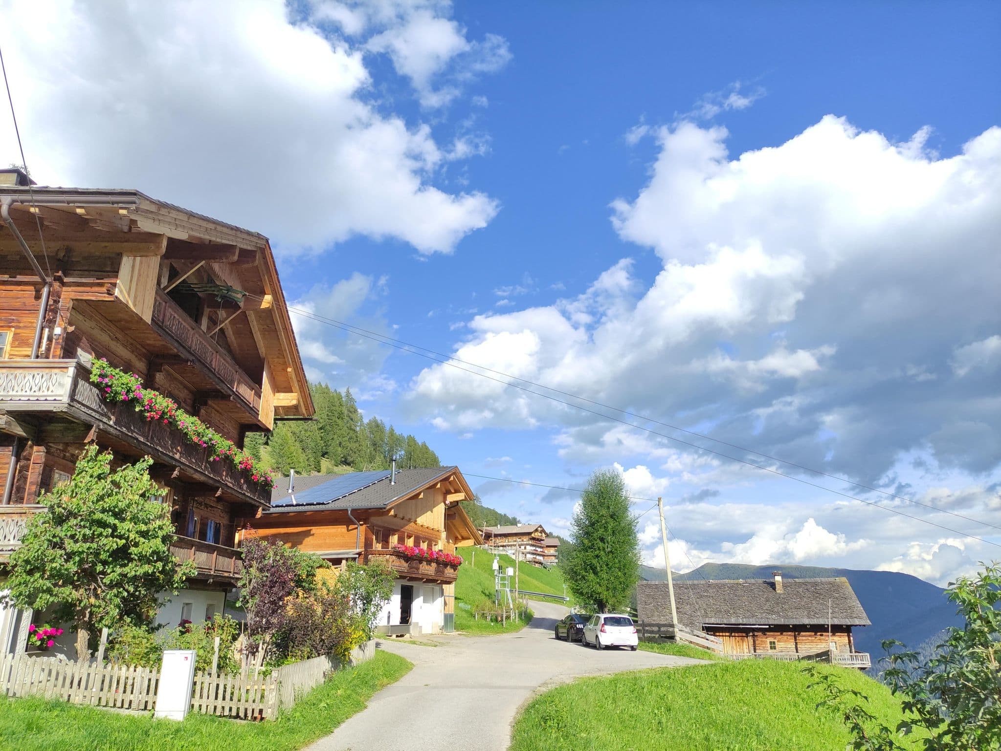 Street view near Oberstalleralm Mittergasser, Sillian — © magonreal (CC BY-SA · Mapillary)