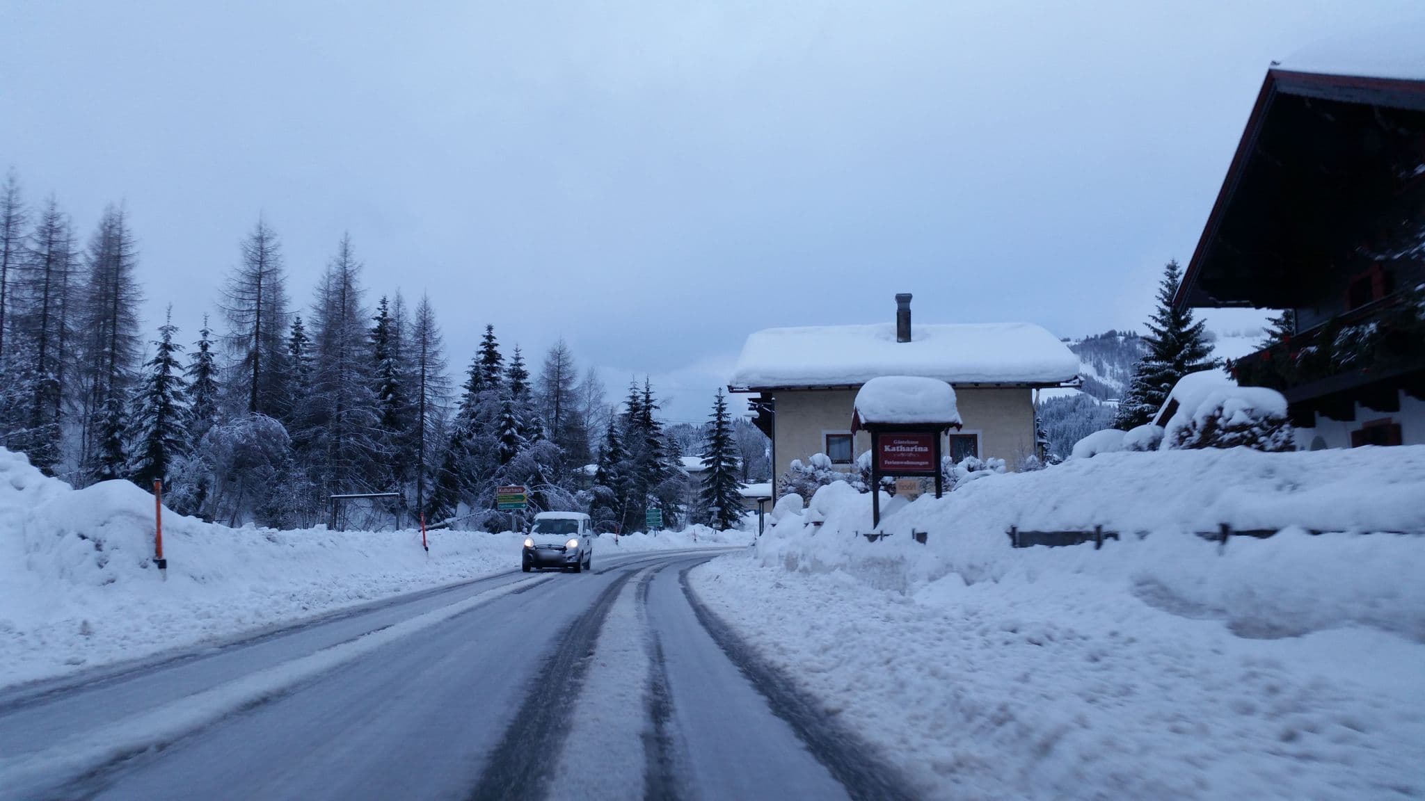 Street view near Gästehaus Katharina, Hochfilzen — © it_s_so_funny (CC BY-SA · Mapillary)