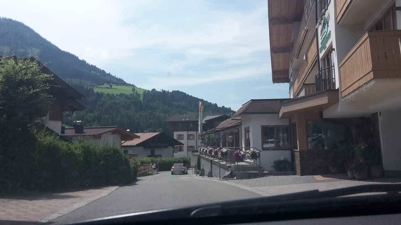 Street view near Dr. Horst Brunner, Kirchberg in Tirol — © heilbron (CC BY-SA · Mapillary)
