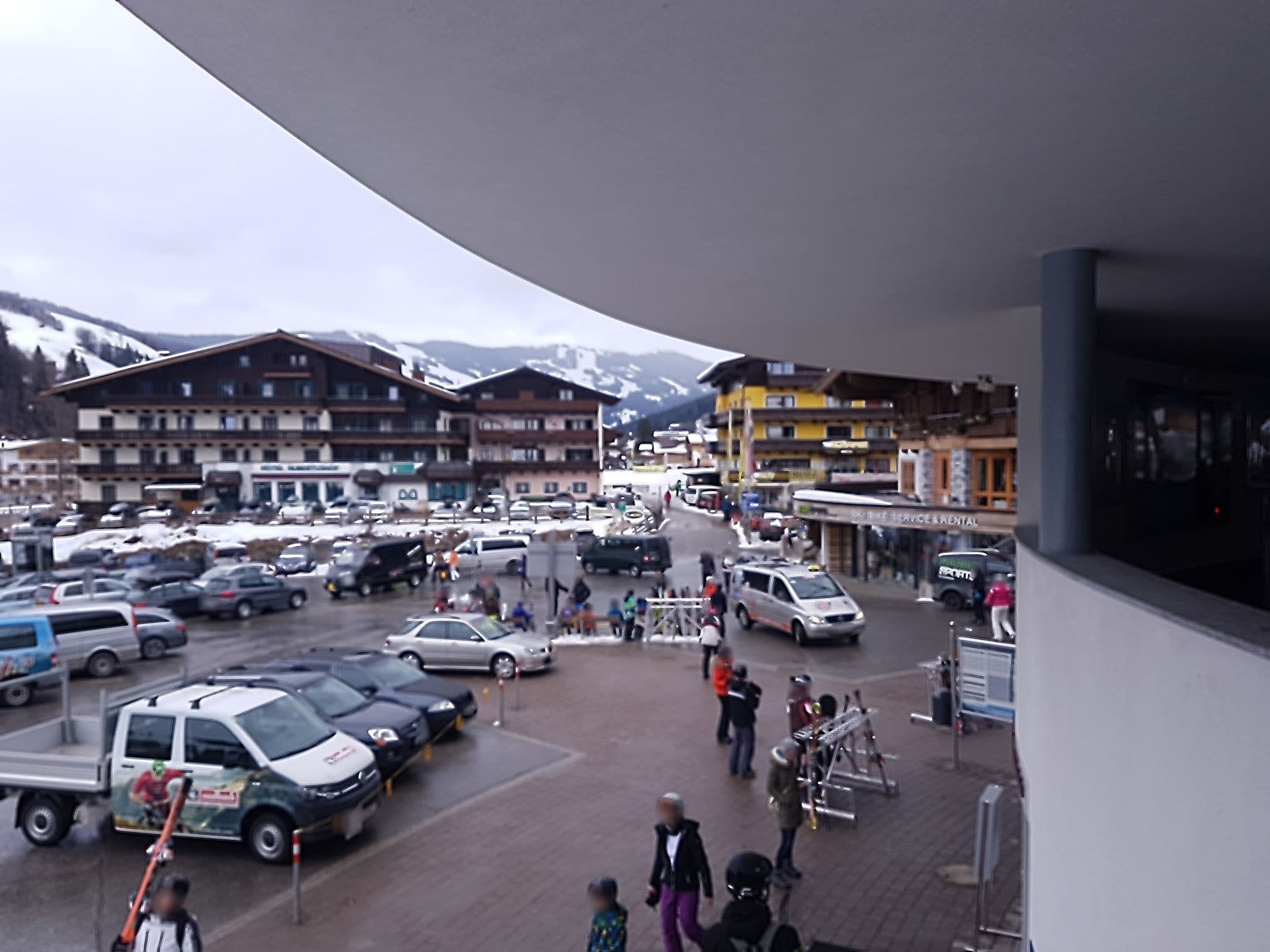 Street view near Hinterglemmer Bergbahnen, Hinterglemm — © it_s_so_funny (CC BY-SA · Mapillary)