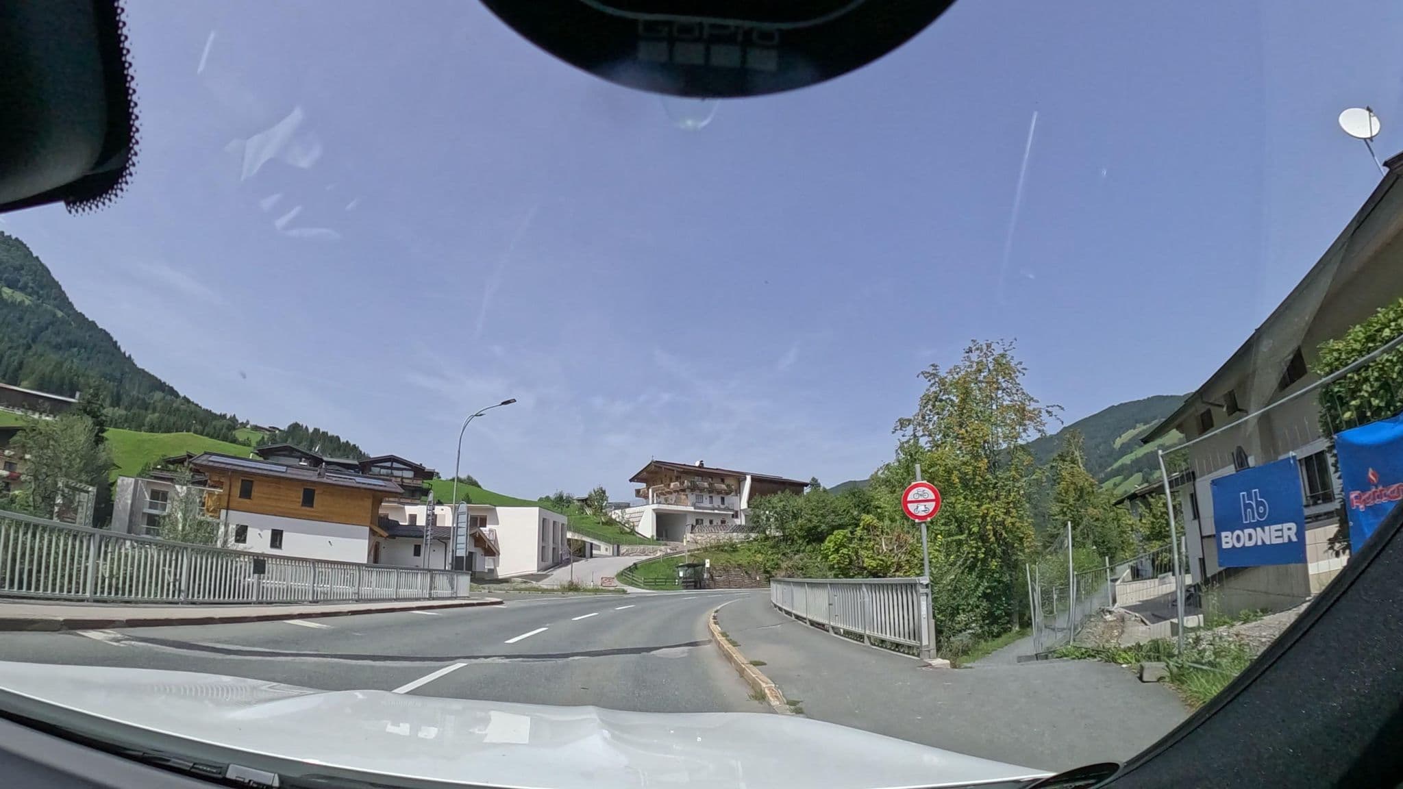 Street view near Haus Schiwelt, Kirchberg in Tirol — © dapiang (CC BY-SA · Mapillary)