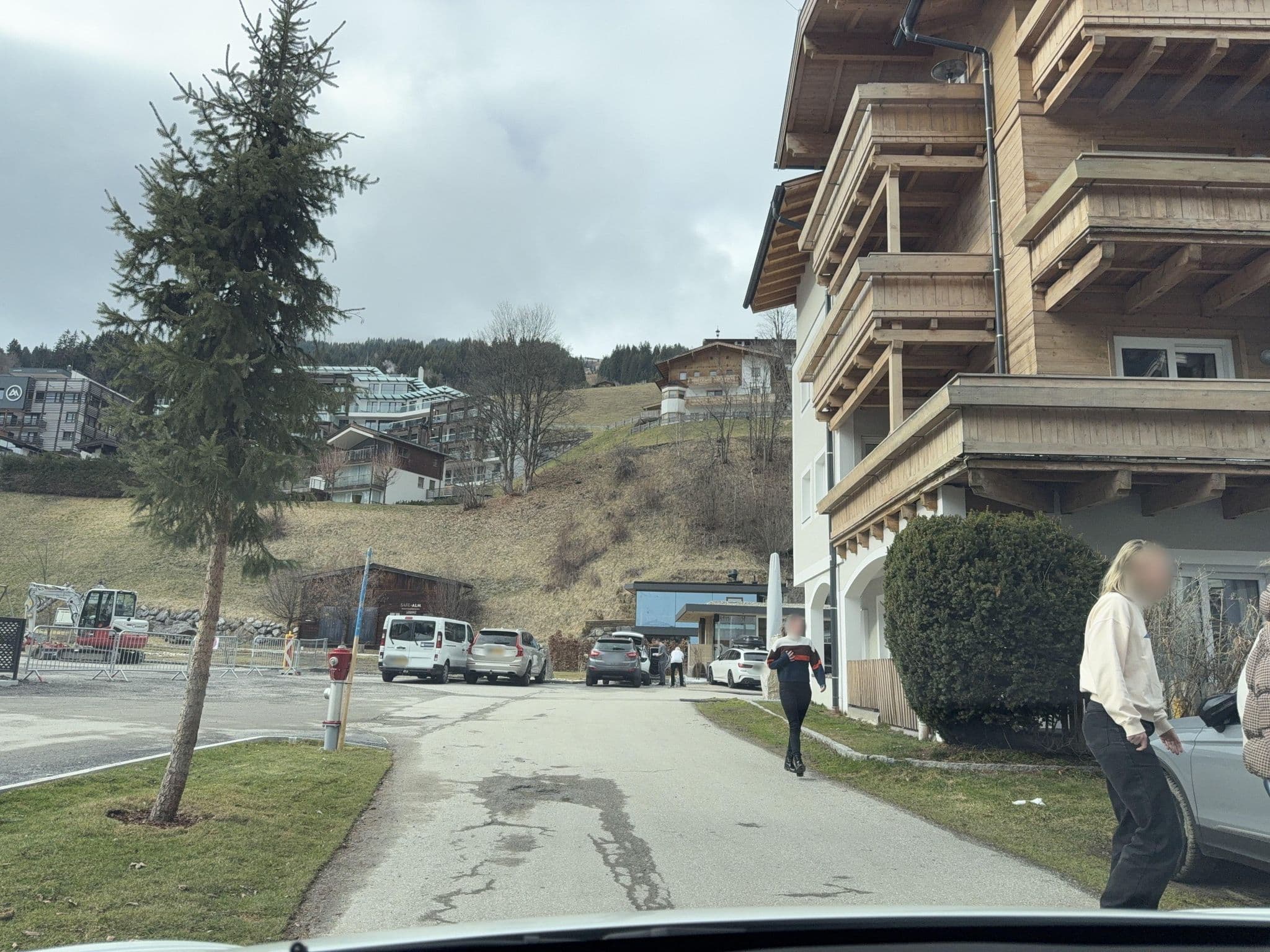 Street view near Rosentalerhof Hotel & Appartements, Hinterglemm — © ottor (CC BY-SA · Mapillary)