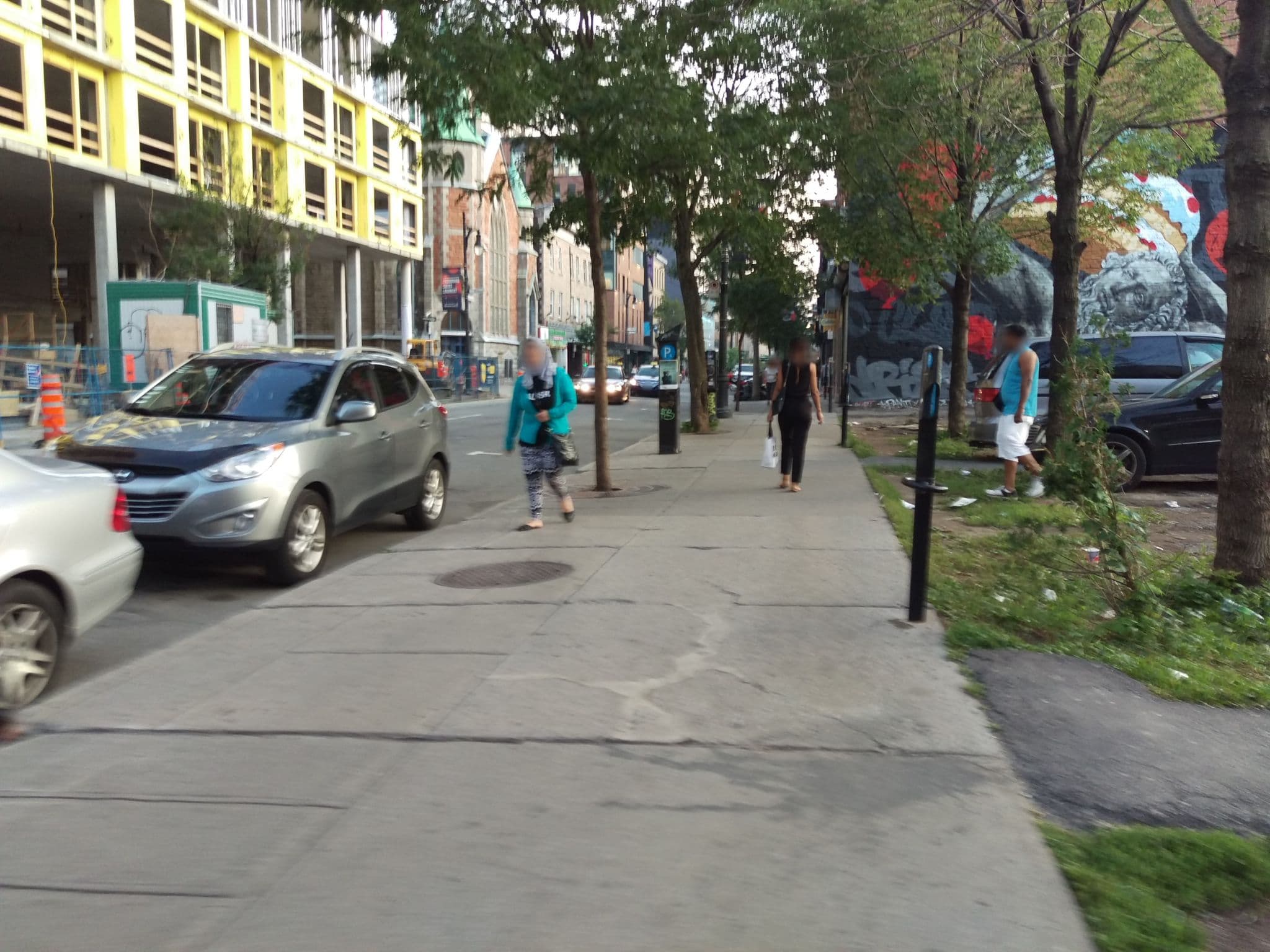 Street view near Best Western Plus, Milton-Parc — © aceini (CC BY-SA · Mapillary)