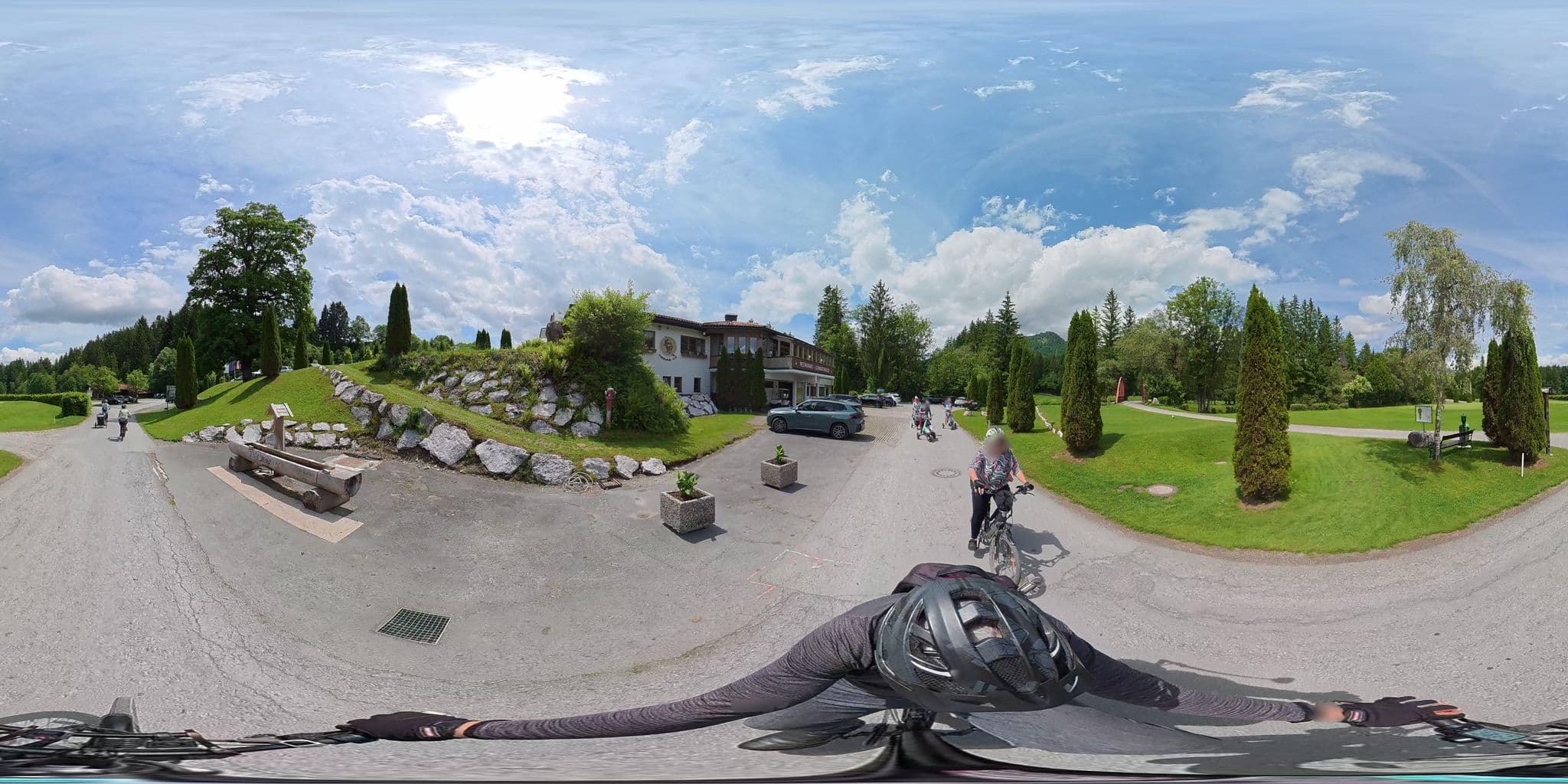 Street view near Wilder Kaiser Golfhotel-Errichtungsgesellschaft m.b.H., Kössen — © osmplus_org (CC BY-SA · Mapillary)
