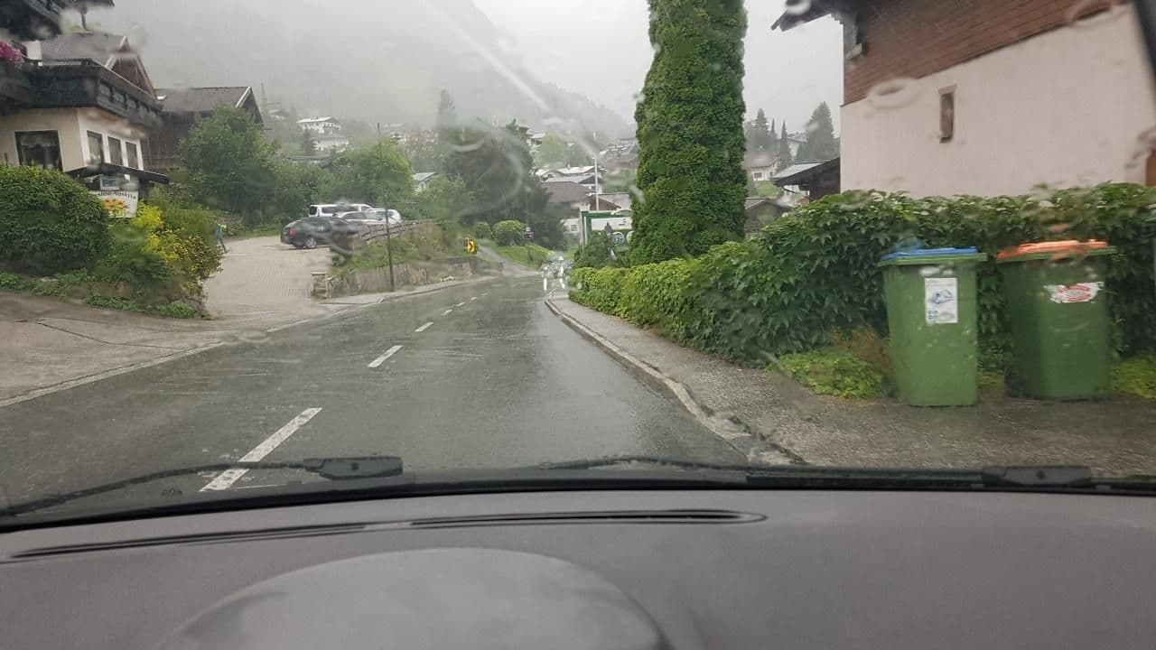 Street view near HBK Betriebsgesellschaft, Kaprun — © mik007 (CC BY-SA · Mapillary)