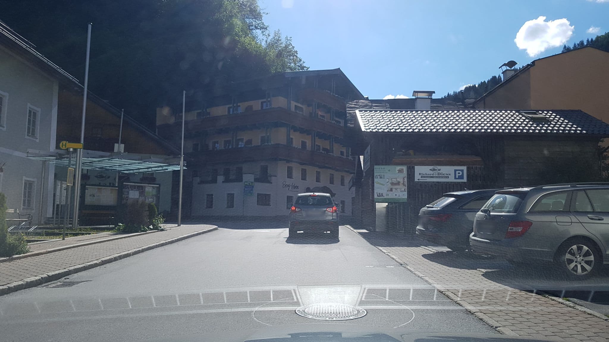 Street view near Pfandlinghof, Grossarl — © schermy_at (CC BY-SA · Mapillary)